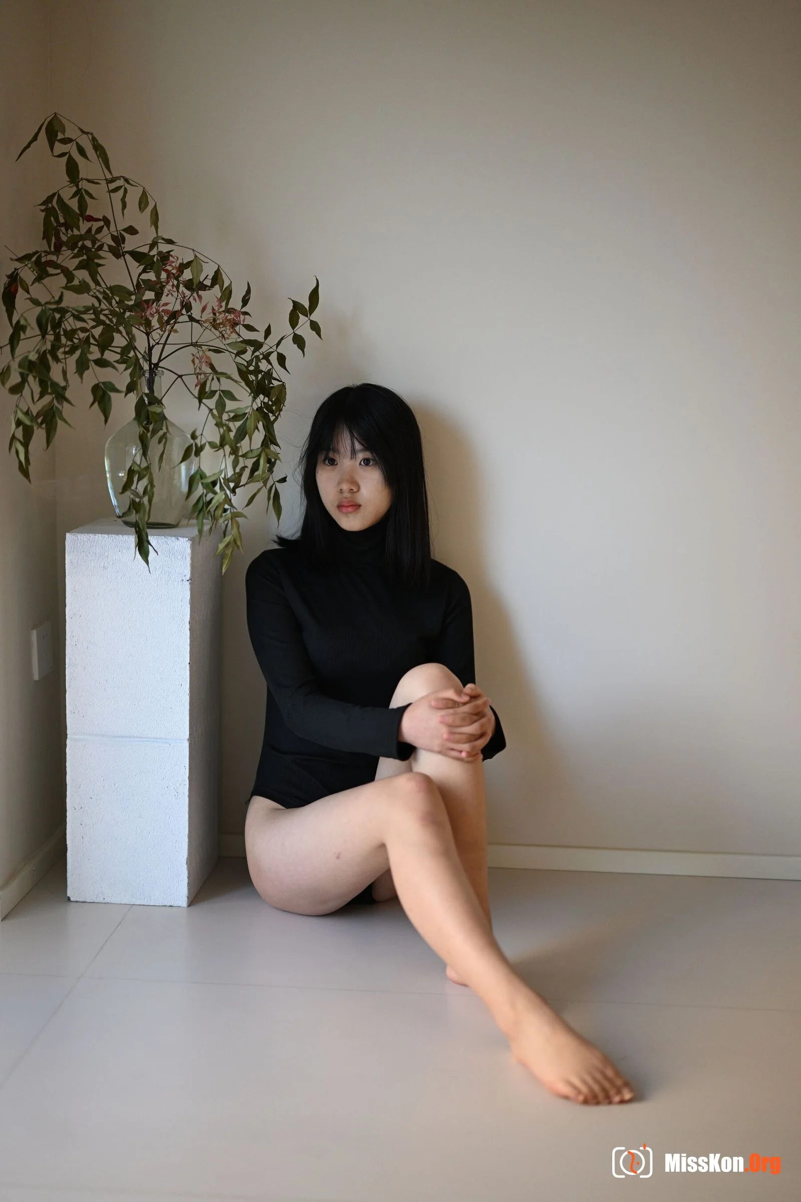 Best friends' intimate and revealing nude photoshoot set (2023-11-26) - Photo 15