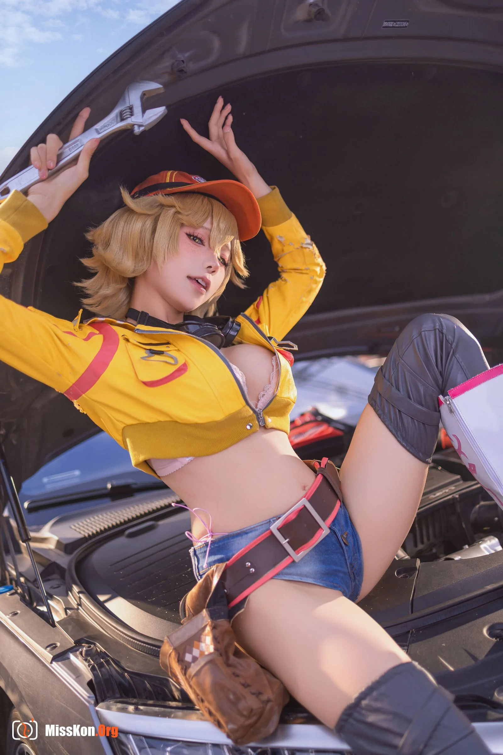 Bite Bunny: Cindy Oram - Photo 17
