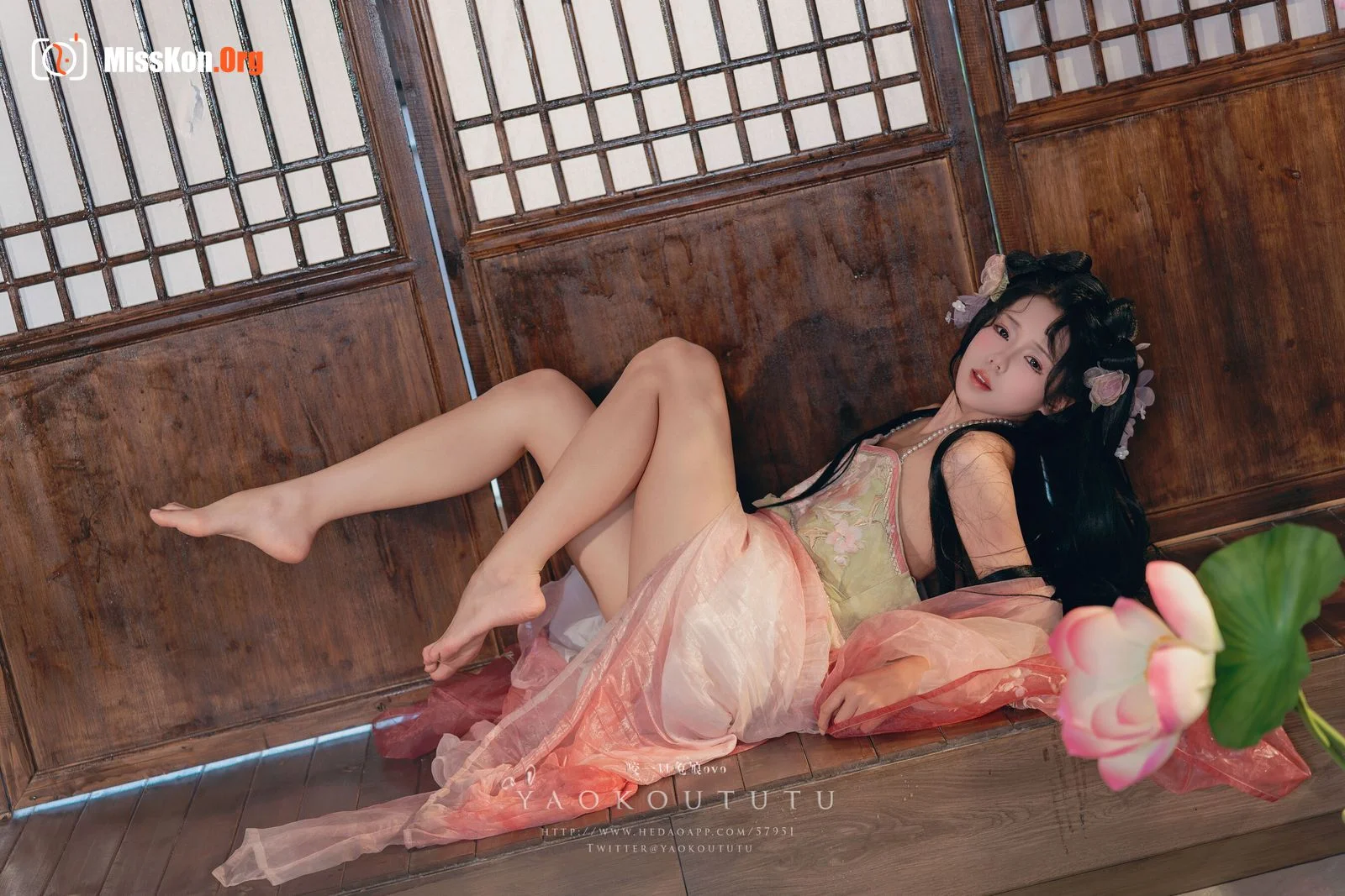 Bite Bunny: Drunk by the lotus pond - Photo 7