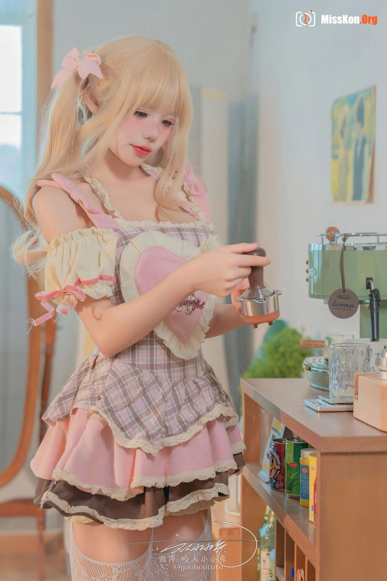 Bite Bunny: Home Sweet Girl - Photo 3