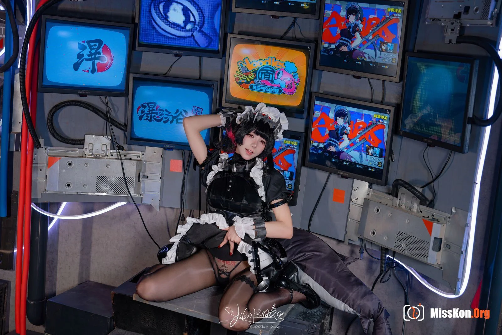 Bite Bunny: Lazy Waves-Ellen Joe - Photo 20