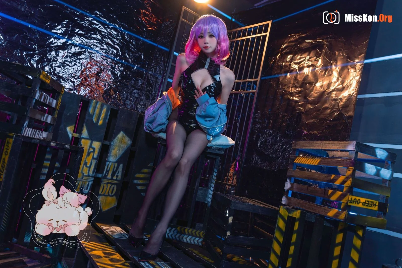 Bite Bunny: Mask Girl Luna - Photo 3