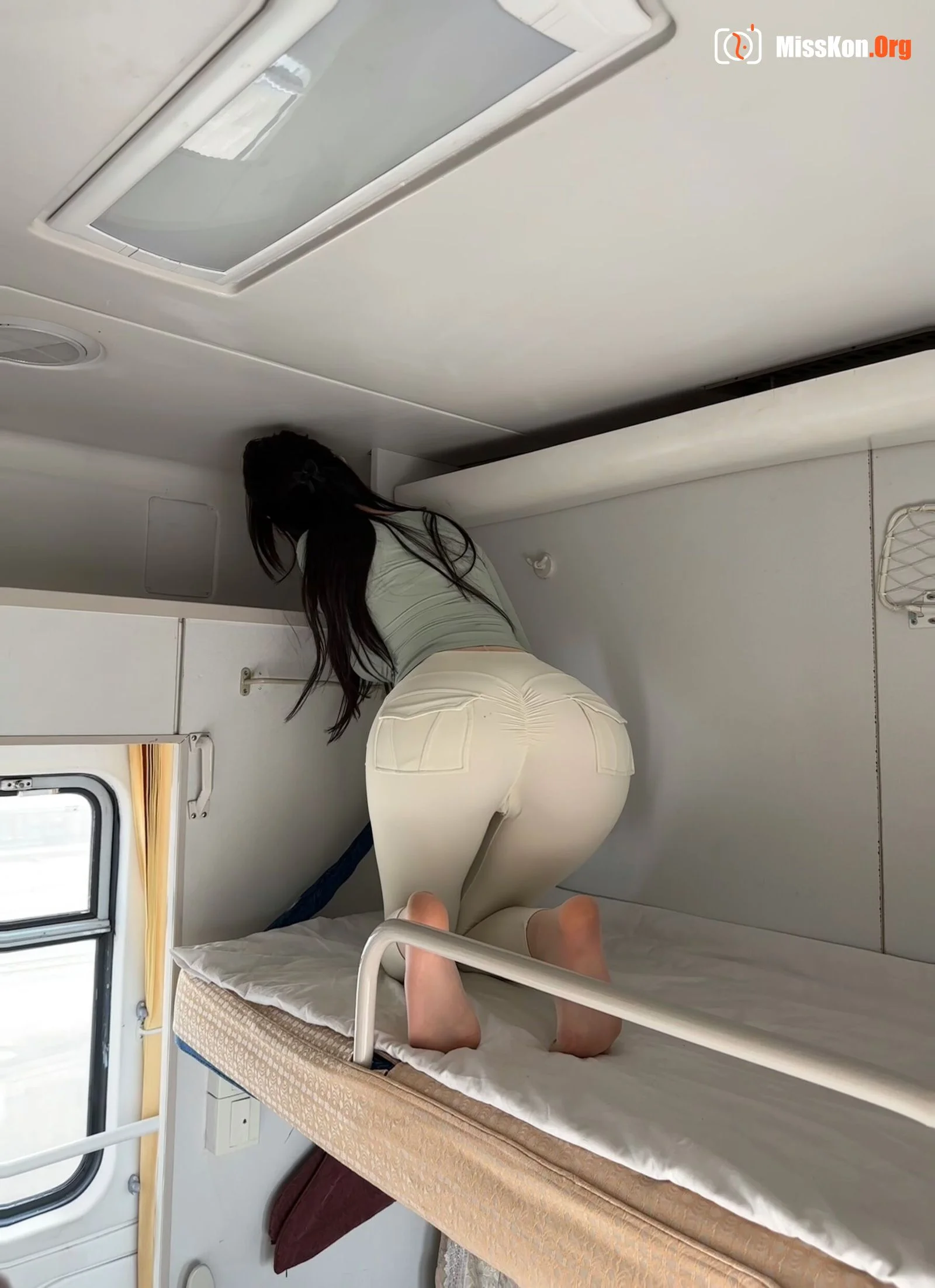 Blush Dearie: High Speed Rail Tour - Photo 12