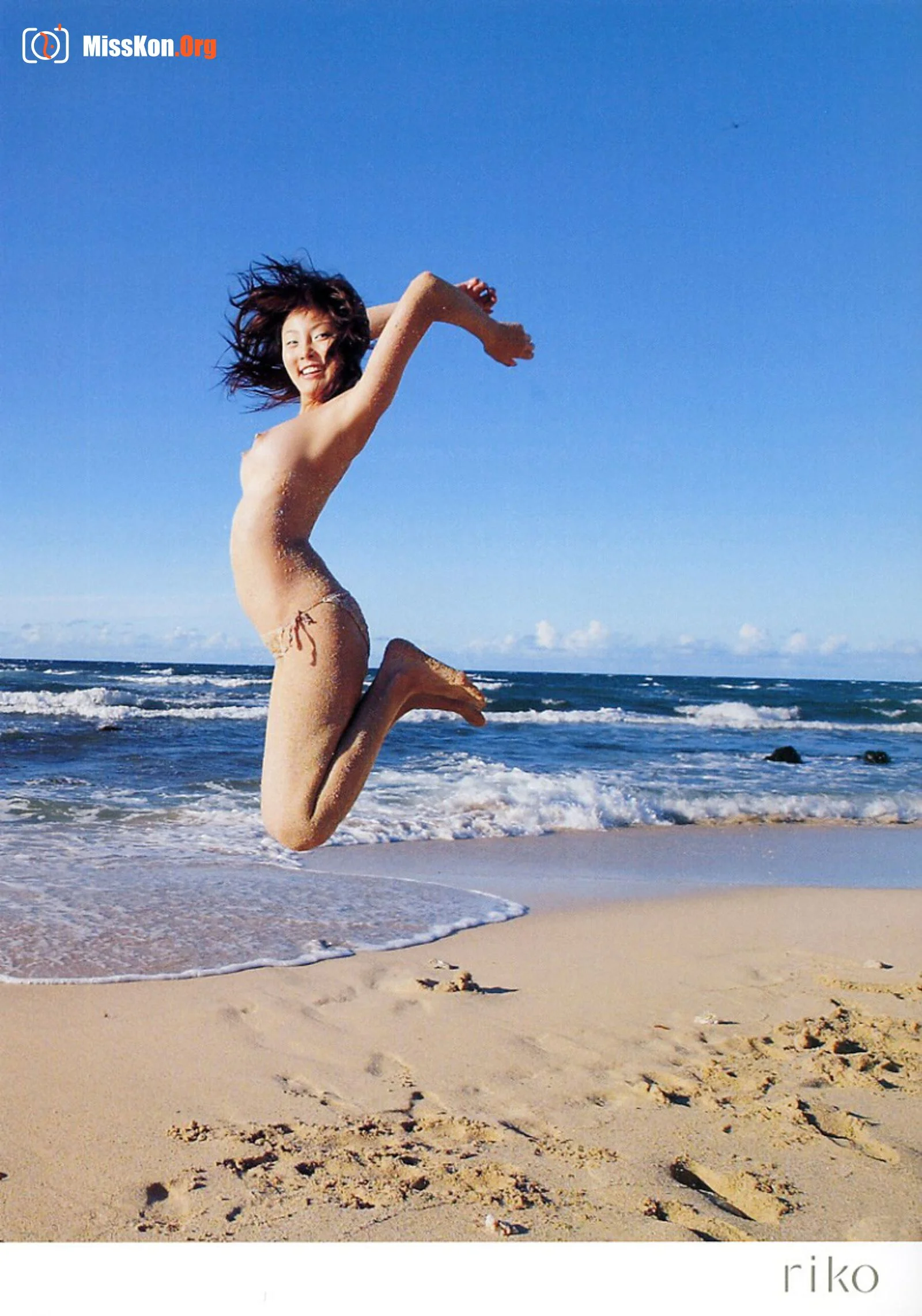 Bright naked - Photo 15