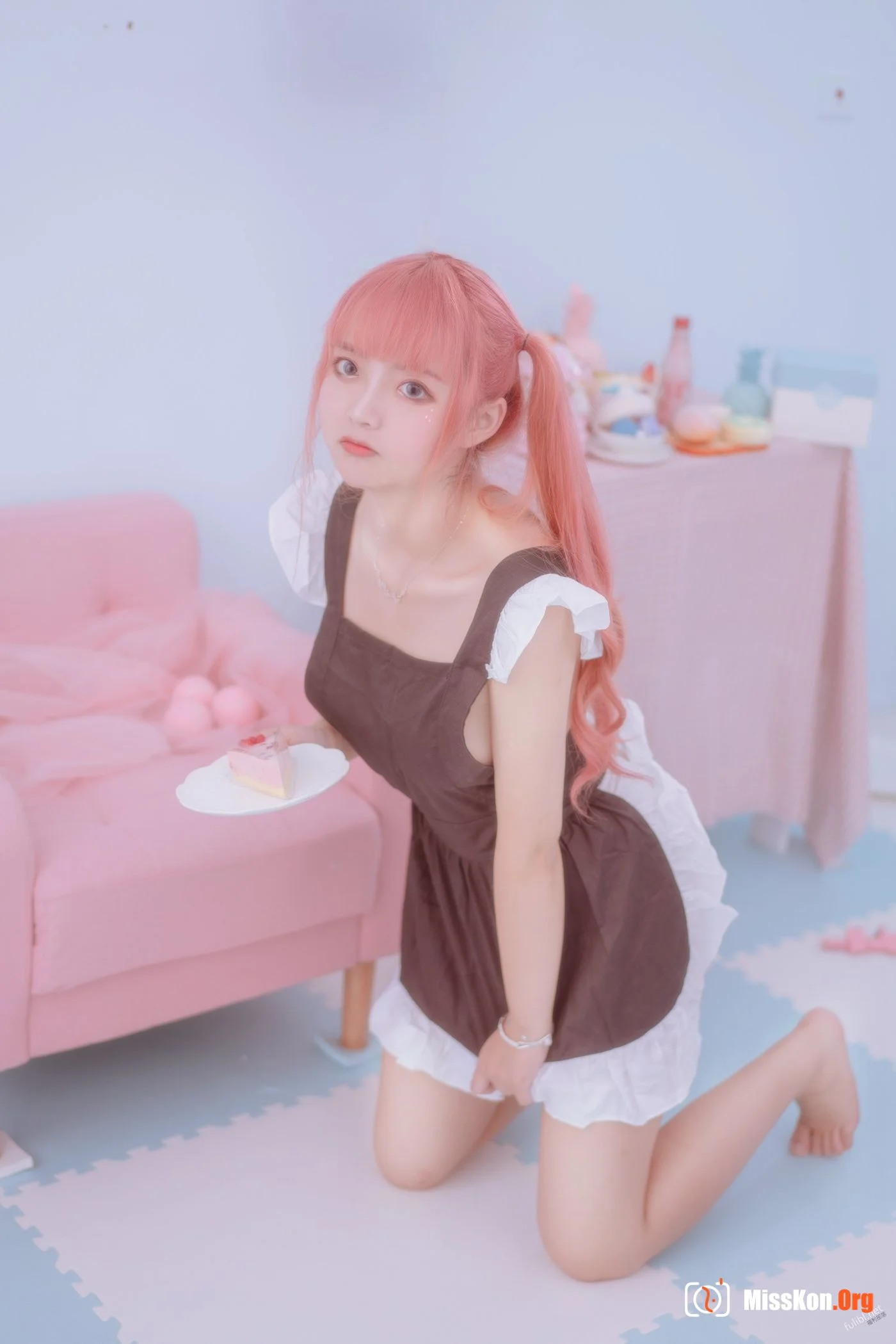 BuckyCloud: Crimson maid - Photo 6