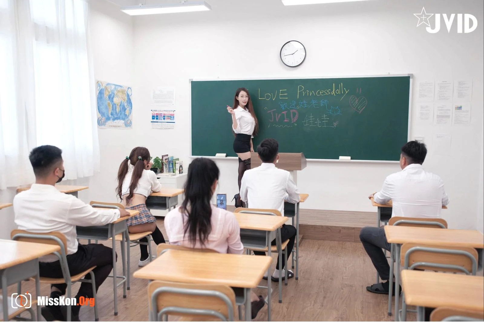 Busty Teacher's Multiplayer Doll Gets Bukkake After First Squirt - Photo 16