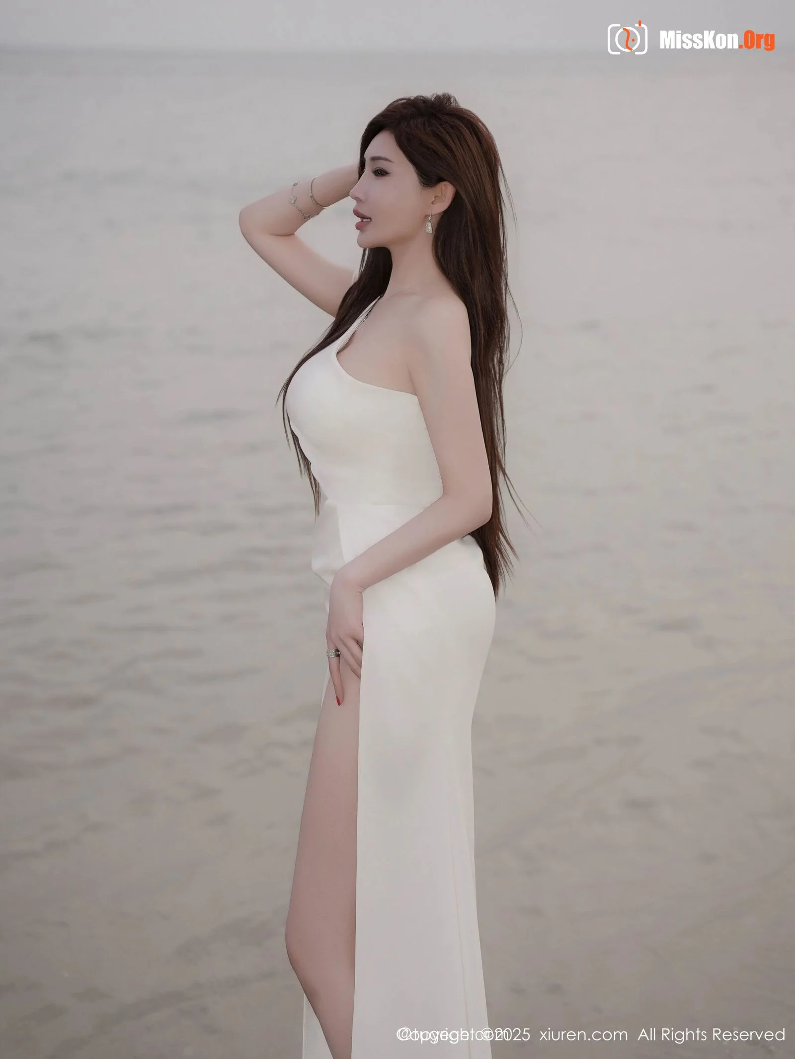 Carol Zhou YanxiX - Photo 10