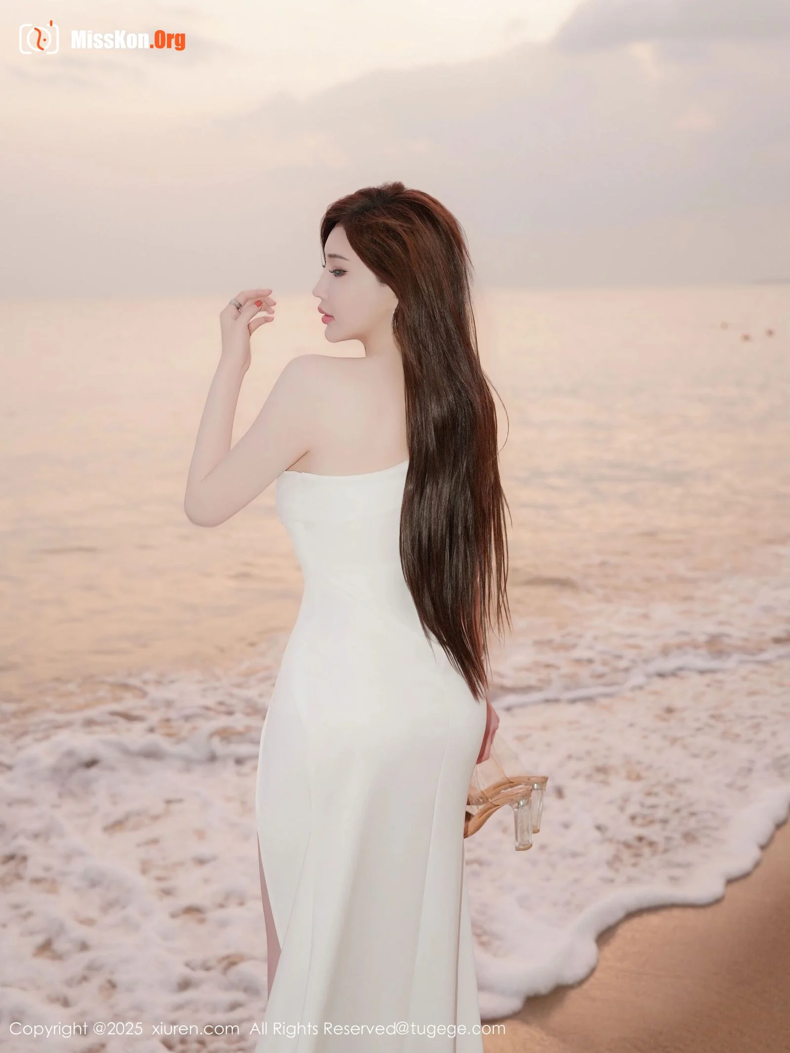 Carol Zhou YanxiX - Photo 13