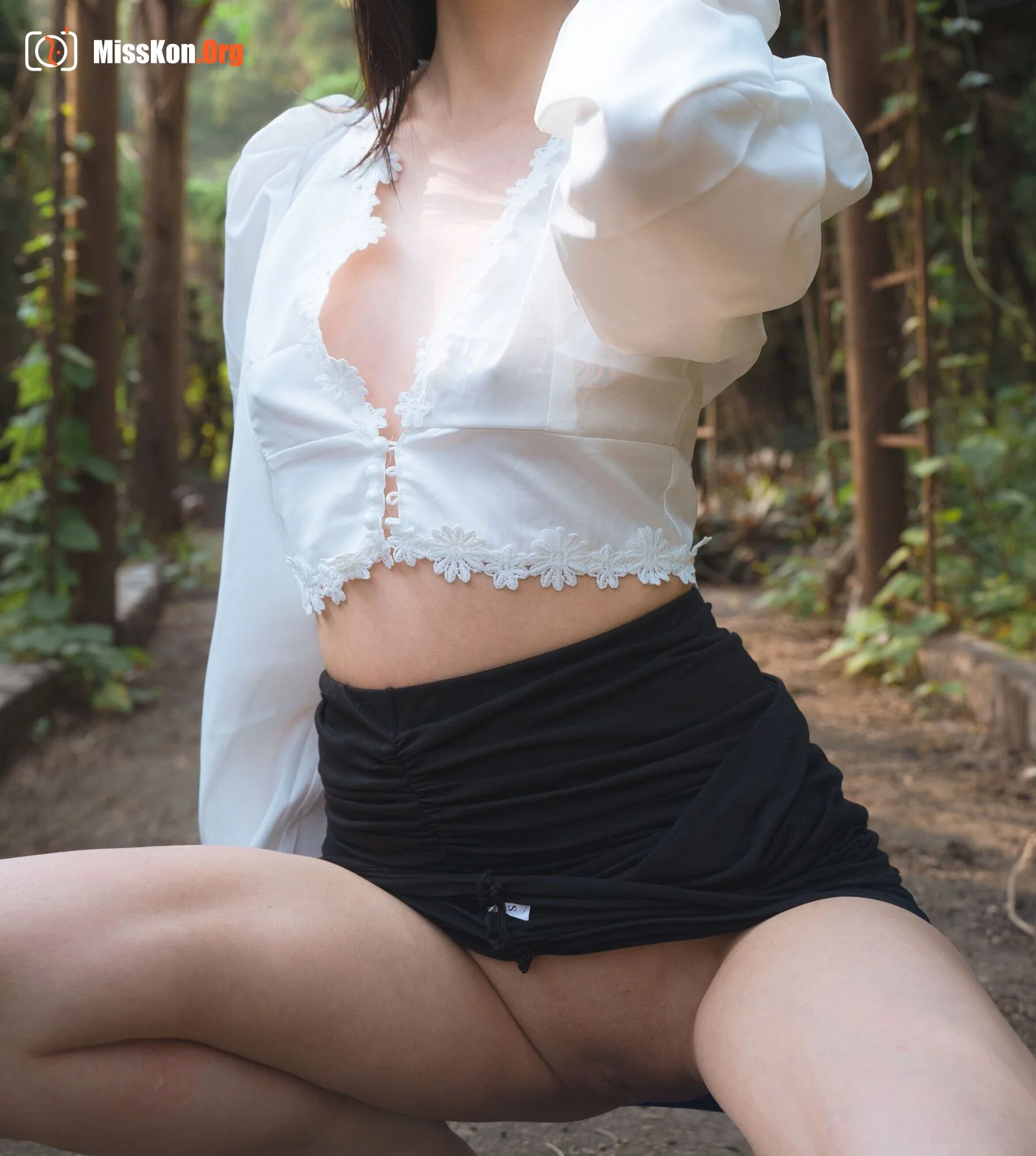 Cazi: Courtyard 1 - Photo 4