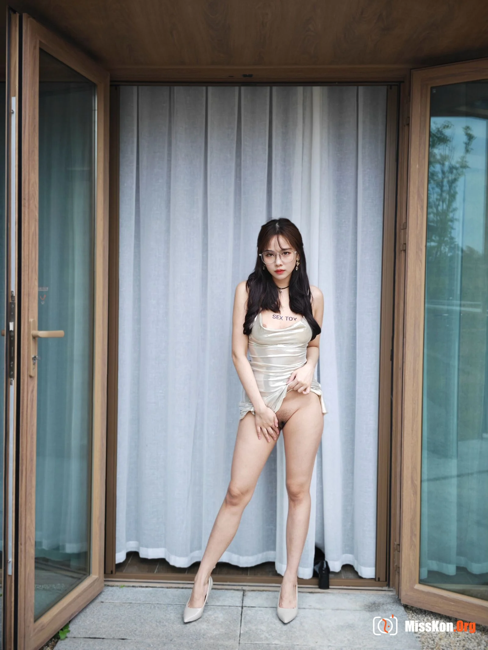 Ceason Photography: White patent leather dress - Photo 6