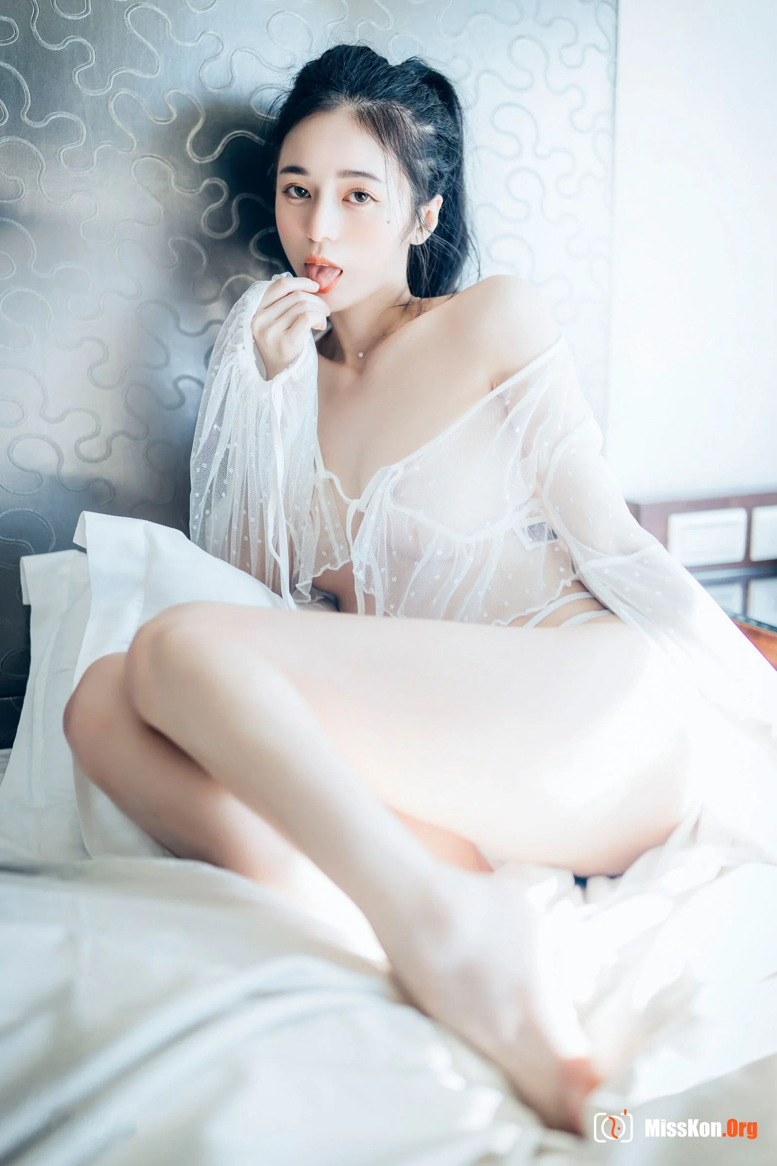 Chen Chen: Single 1 - Photo 119