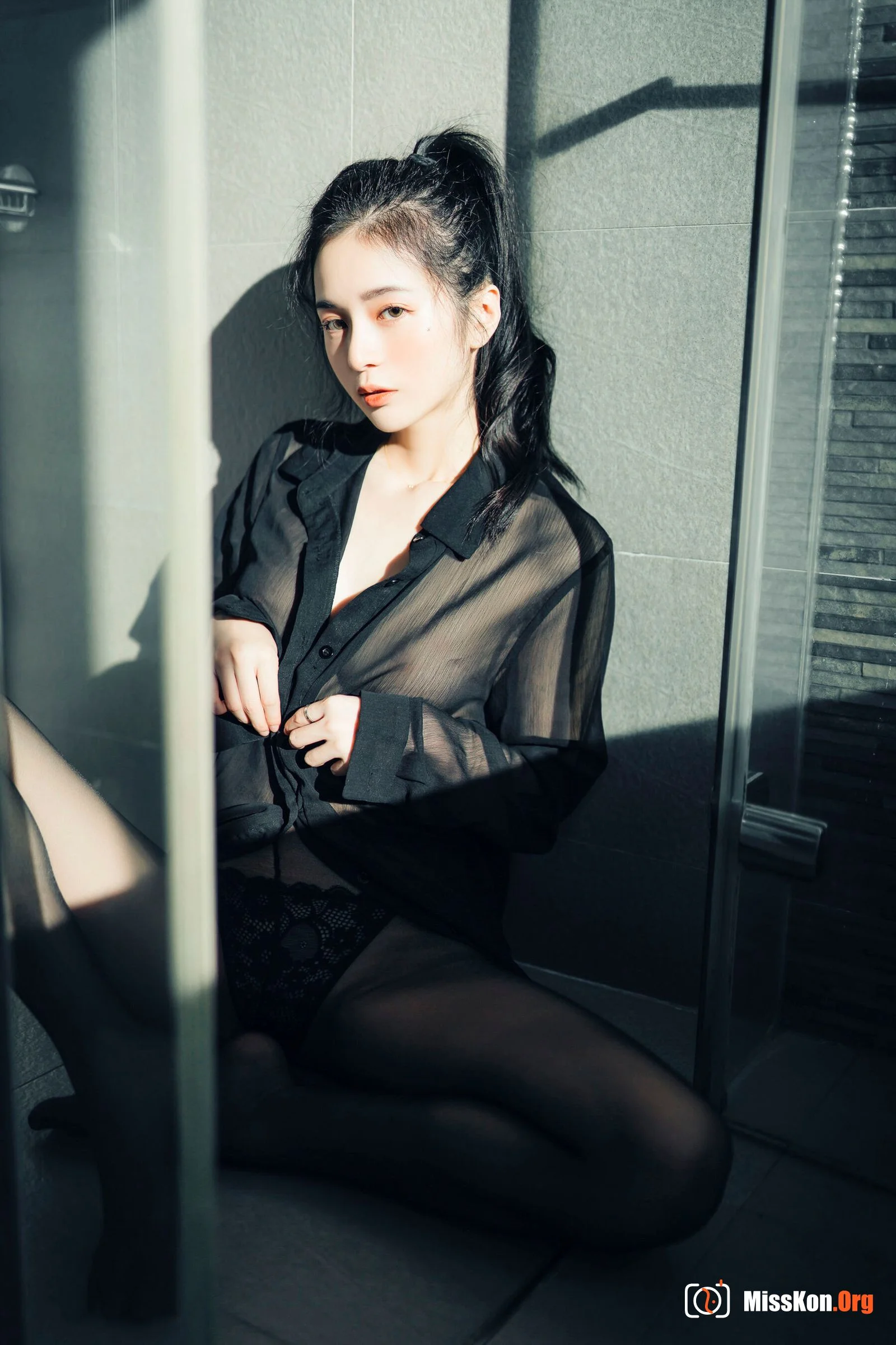 Chen Chen: Single 1 - Photo 35
