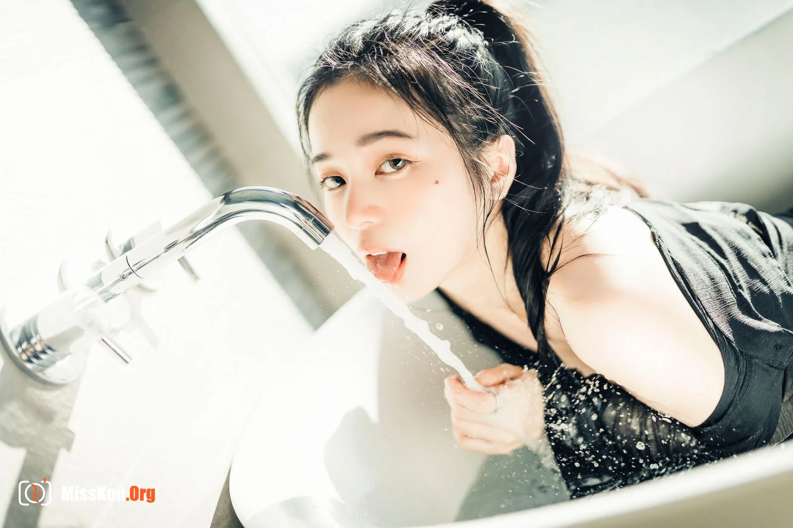 Chen Chen: Single 1 - Photo 73