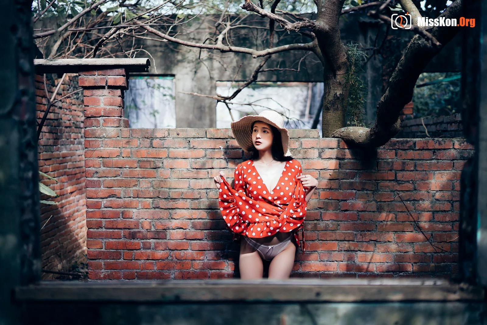 Chen Chen: Single 5 - Photo 10