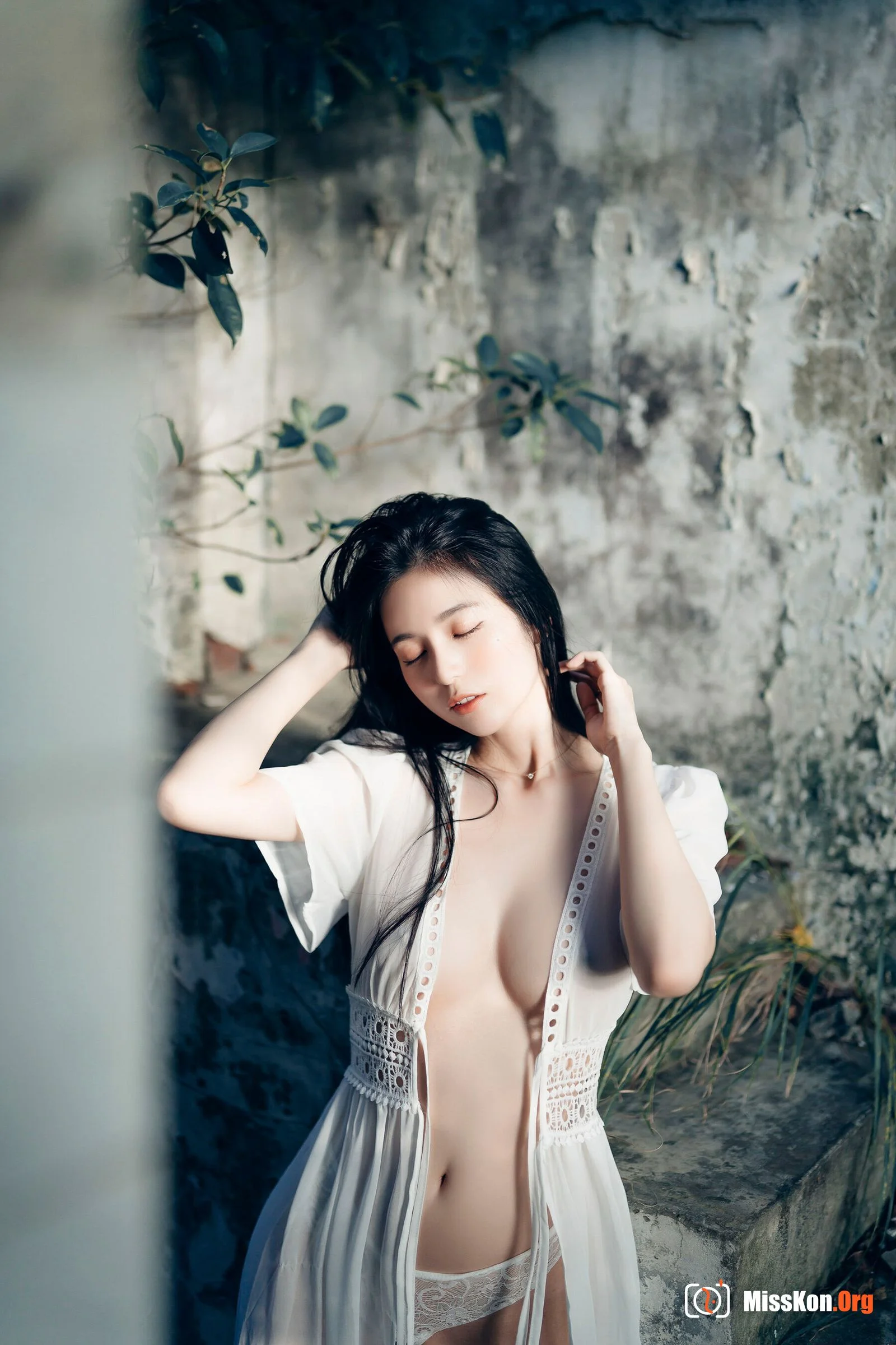 Chen Chen: Single 5 - Photo 109