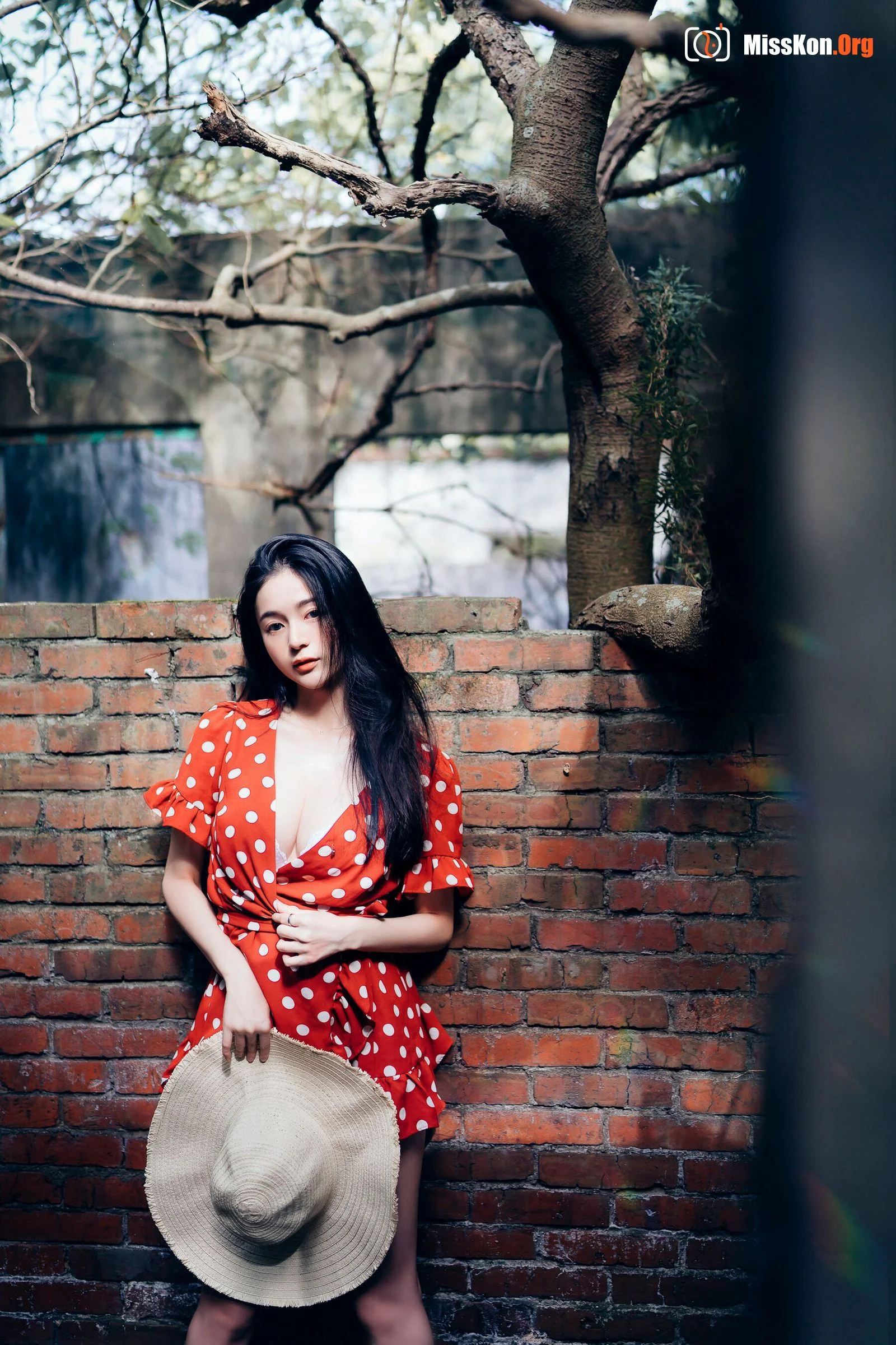 Chen Chen: Single 5 - Photo 13