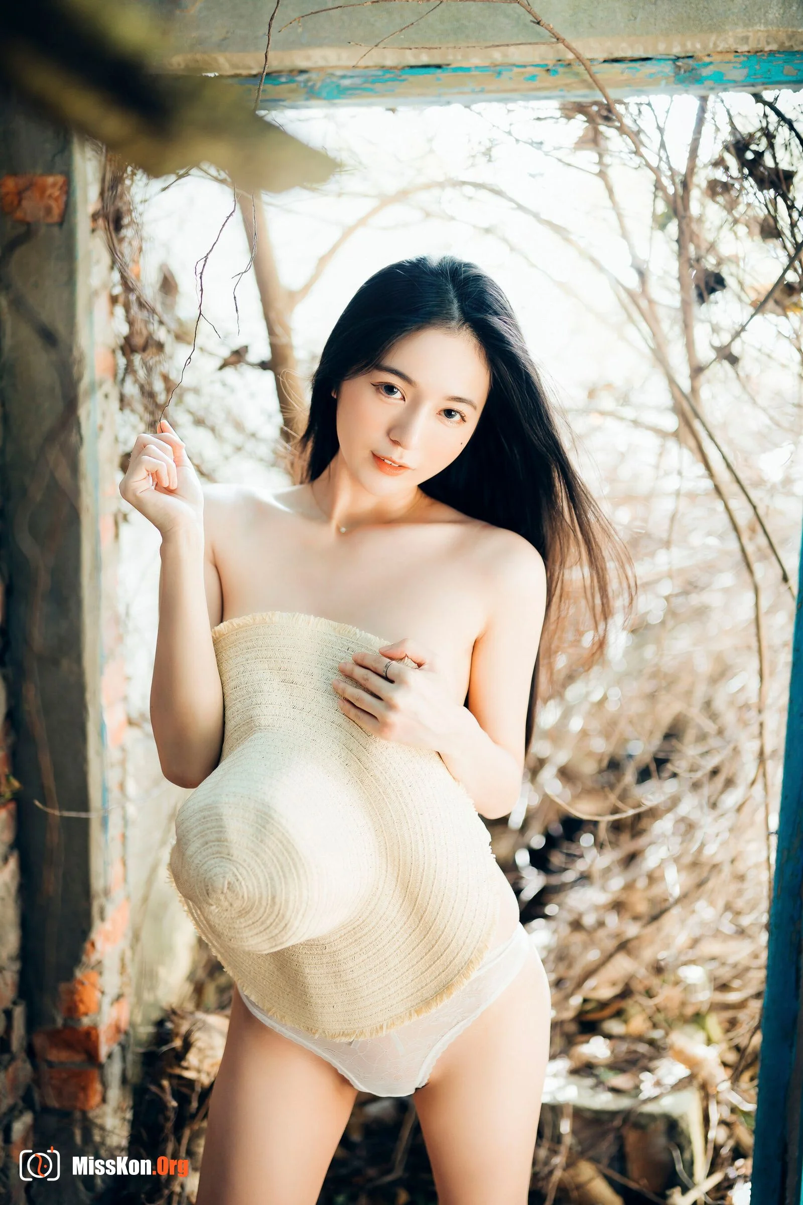Chen Chen: Single 5 - Photo 18