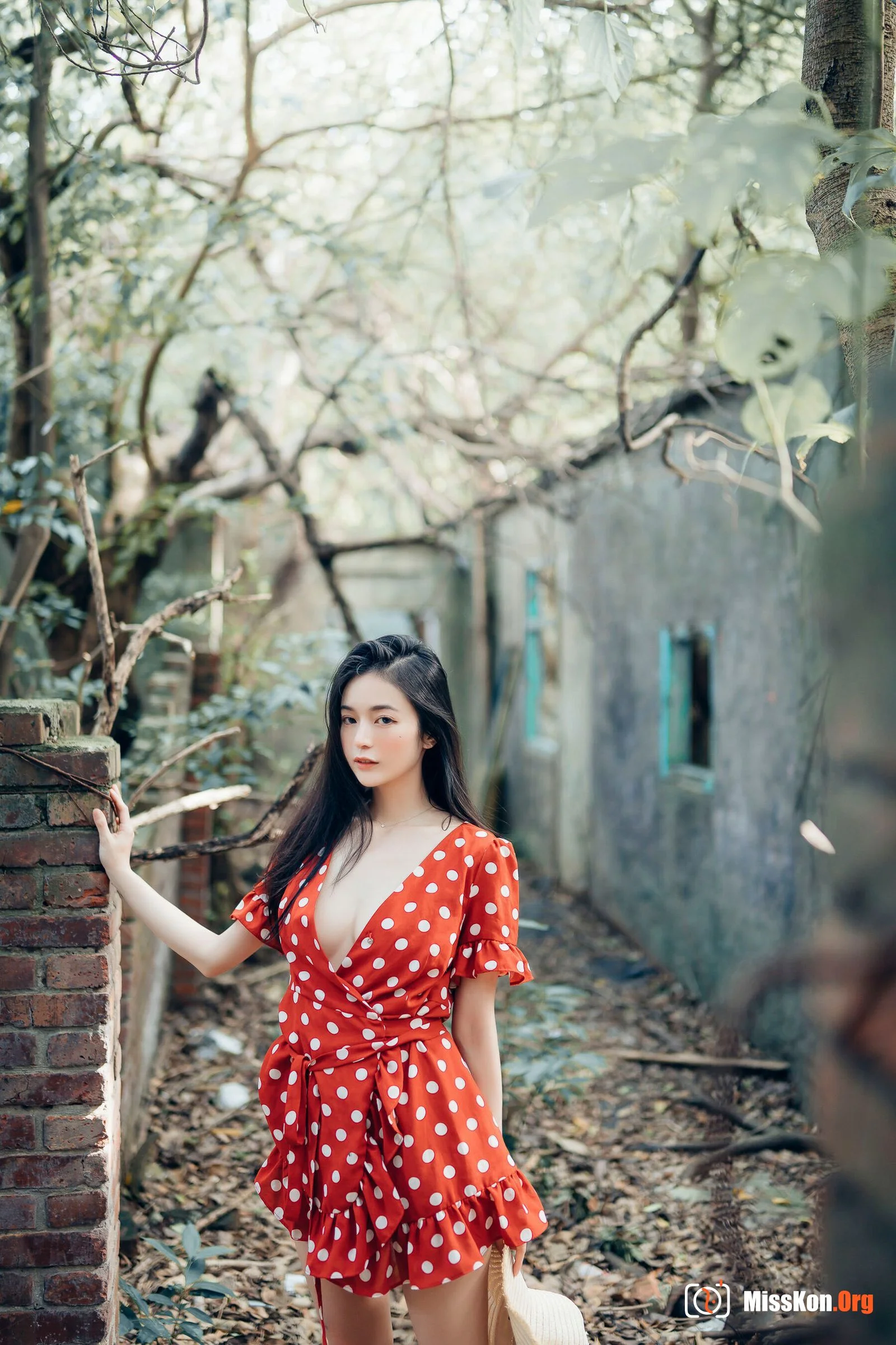 Chen Chen: Single 5 - Photo 36