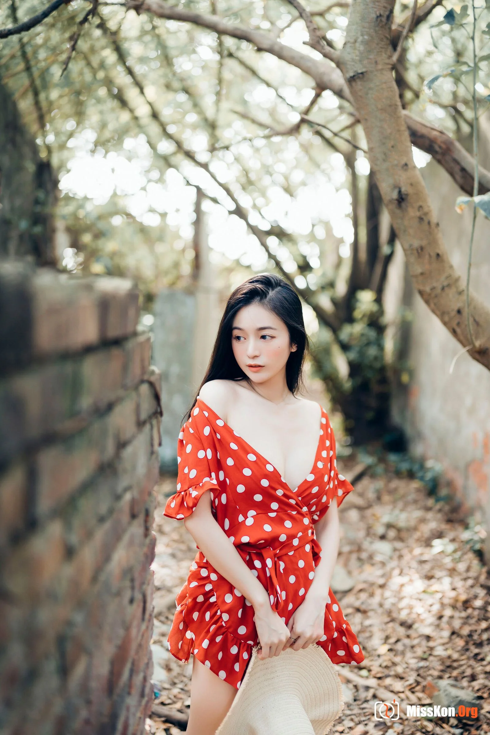 Chen Chen: Single 5 - Photo 37