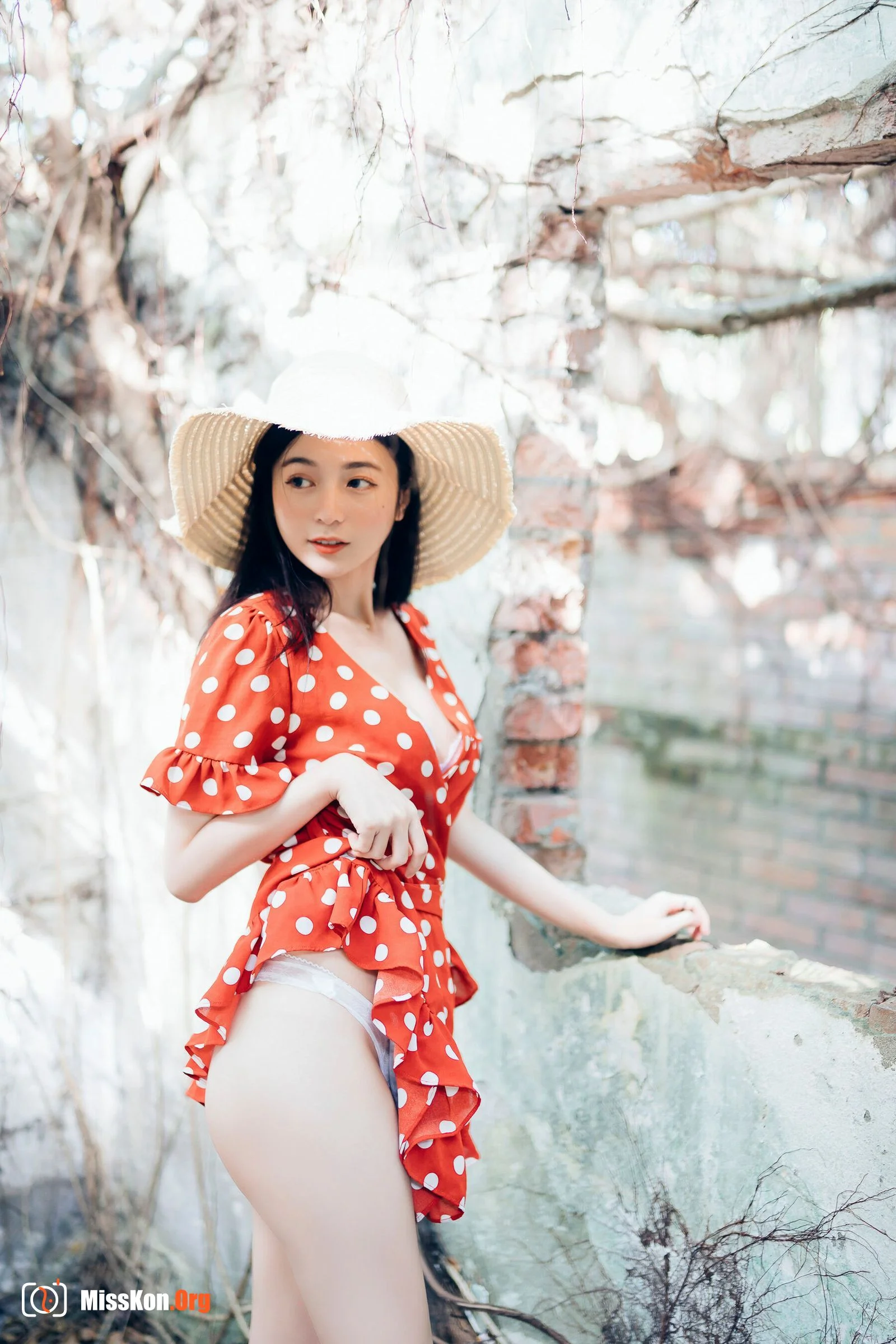 Chen Chen: Single 5 - Photo 4