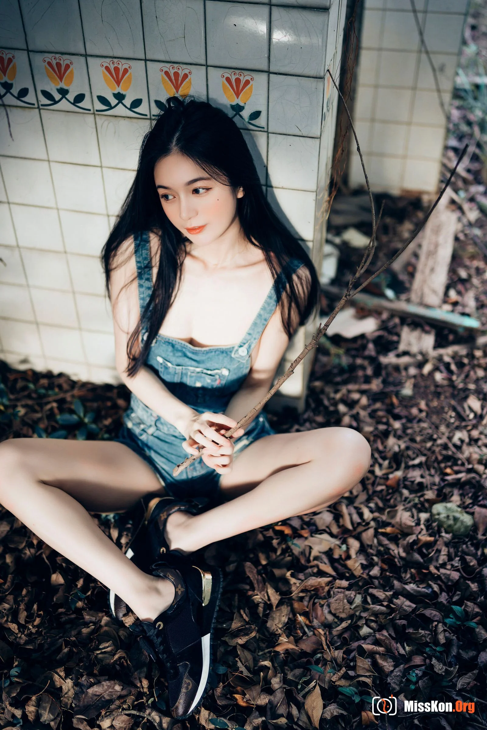 Chen Chen: Single 5 - Photo 78