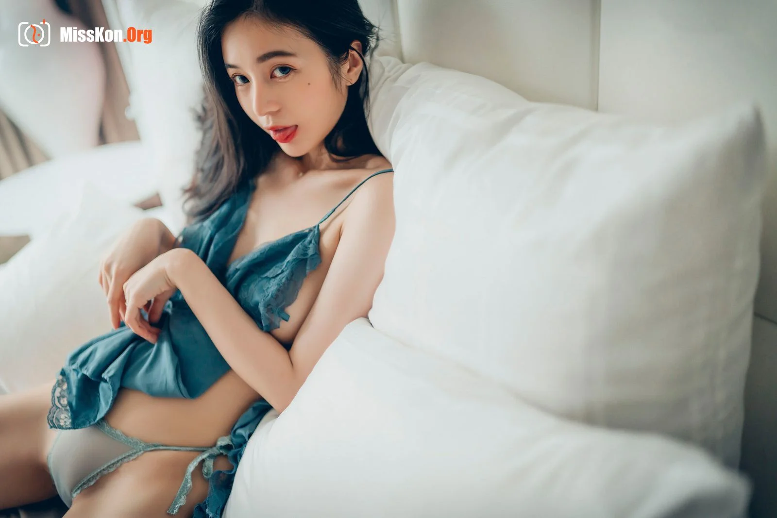 Chen Chen: Single 6 - Photo 106