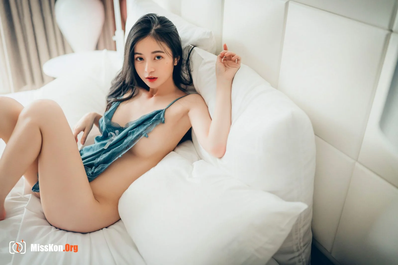 Chen Chen: Single 6 - Photo 50