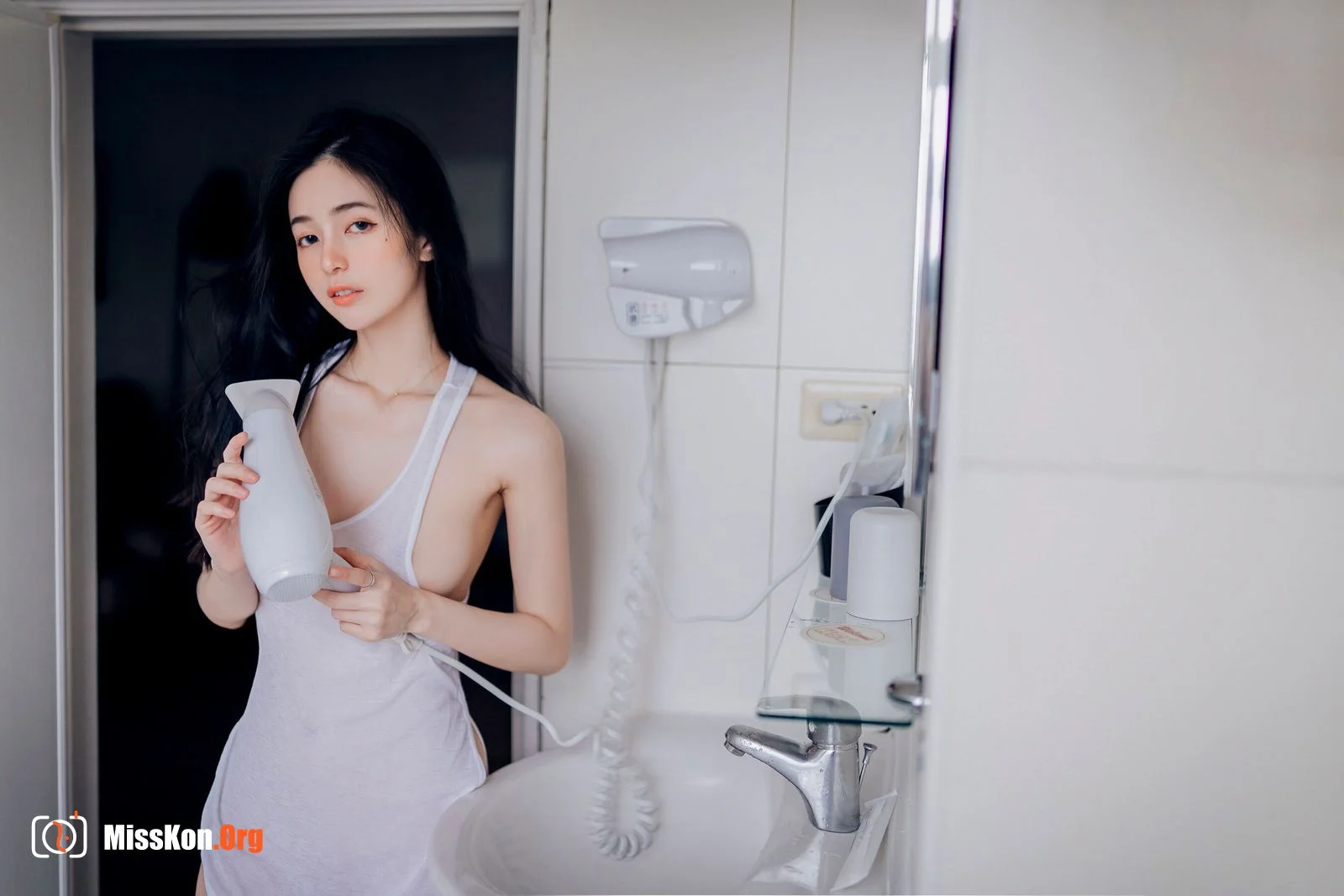 Chen Chen: Single 8 - Photo 133