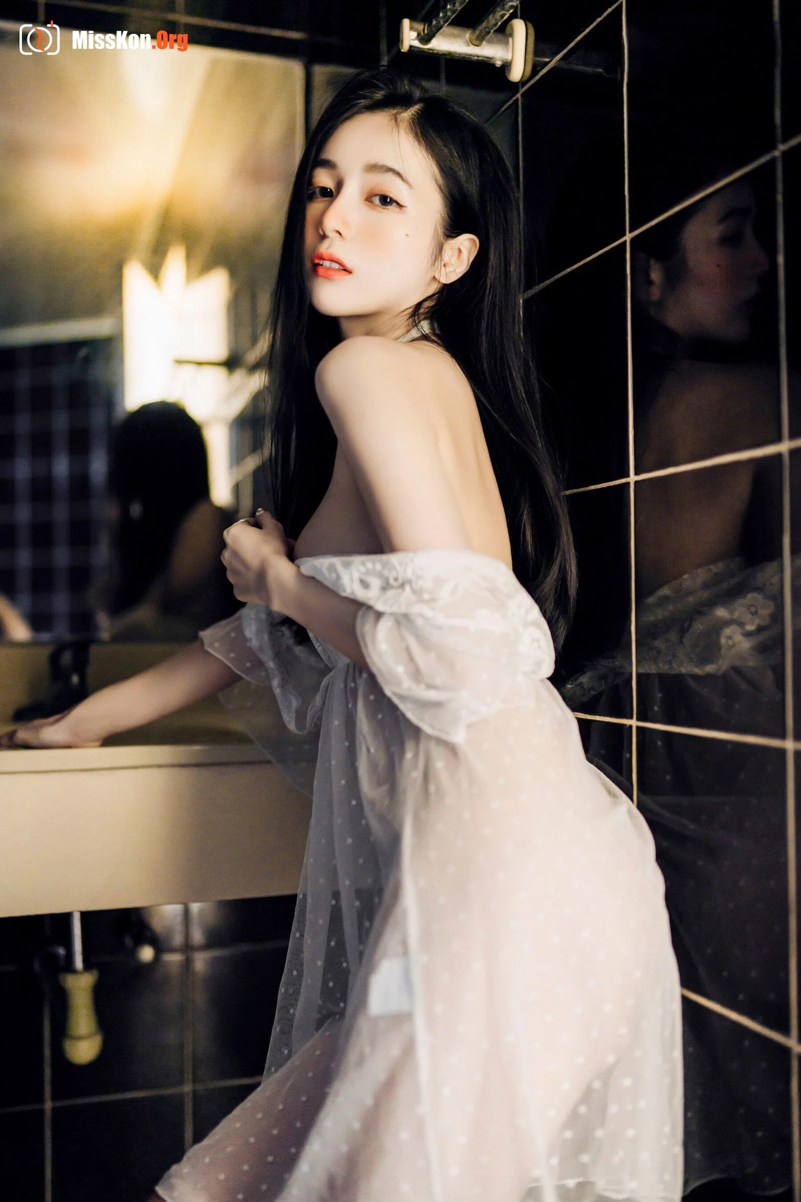 Chen Chen: Single 8 - Photo 20