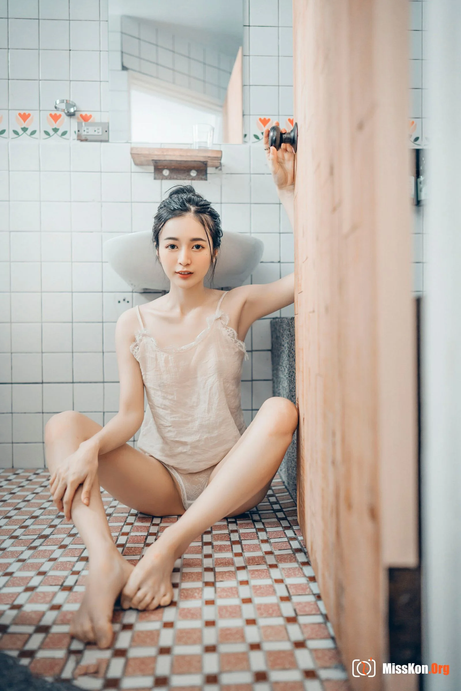 Chen Chen: Single 9 - Photo 19