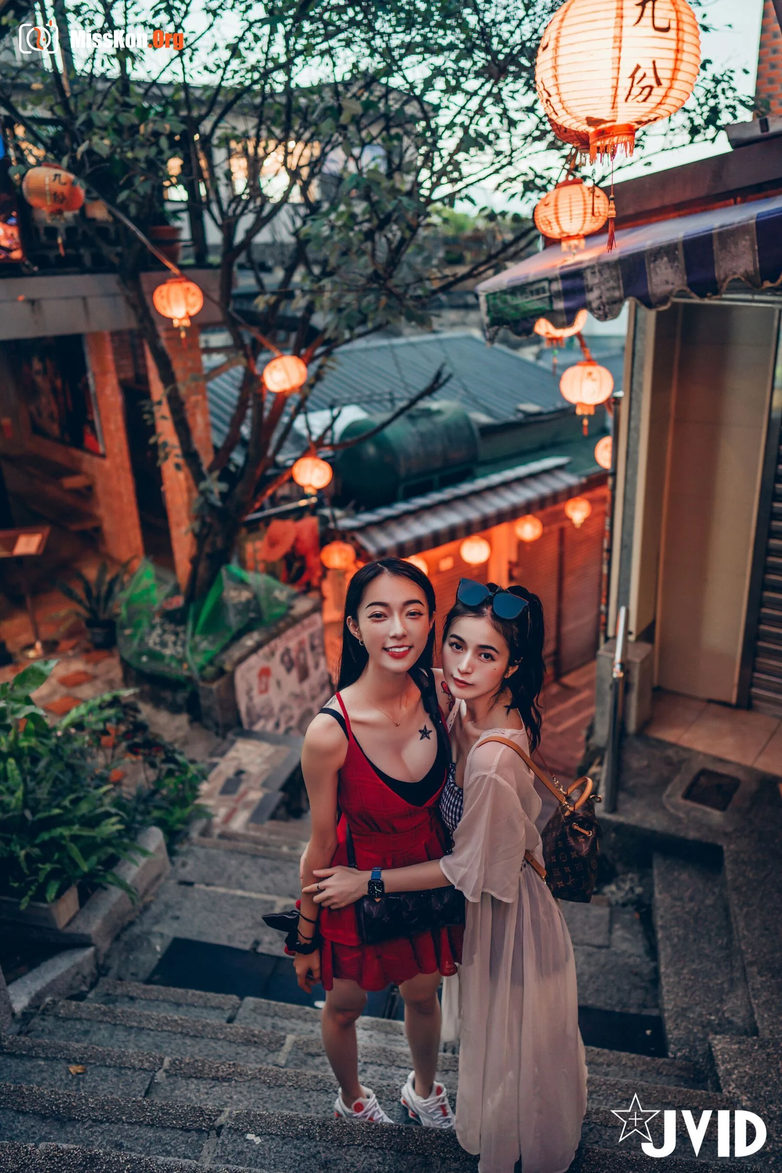 Chen Chen: Travel - Photo 13