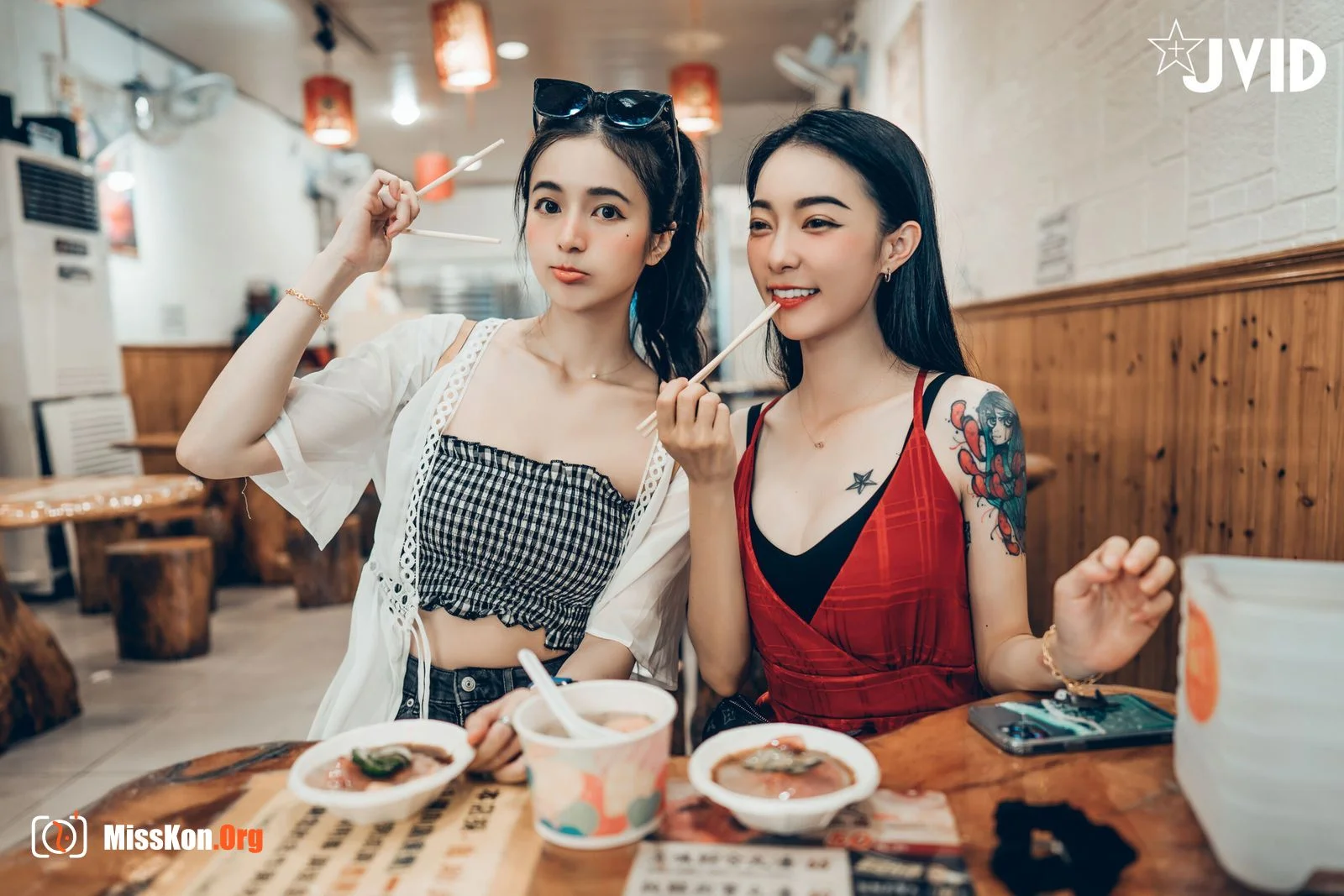 Chen Chen: Travel - Photo 19