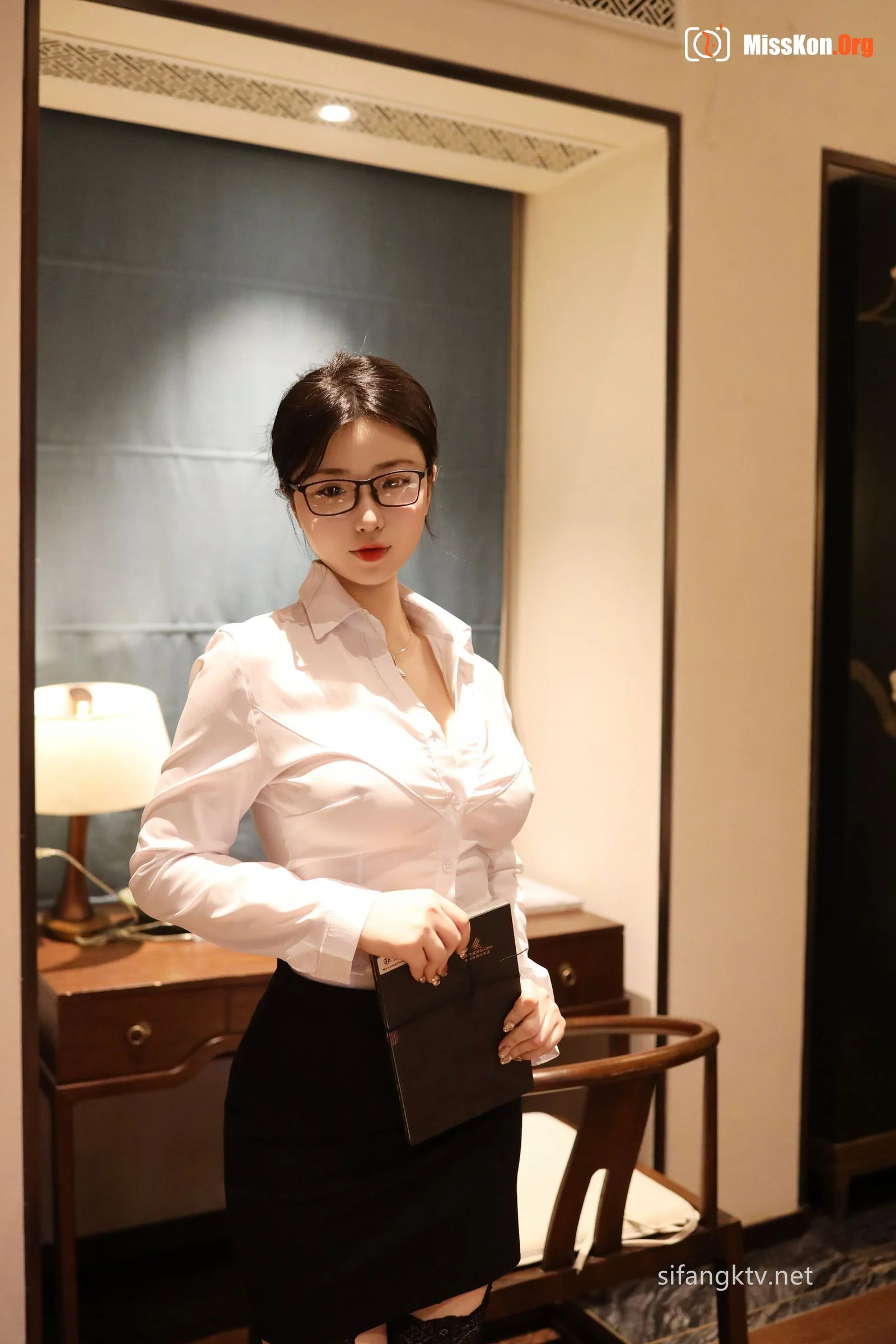 Chen Xiaohua: Professional attire OL - Photo 3