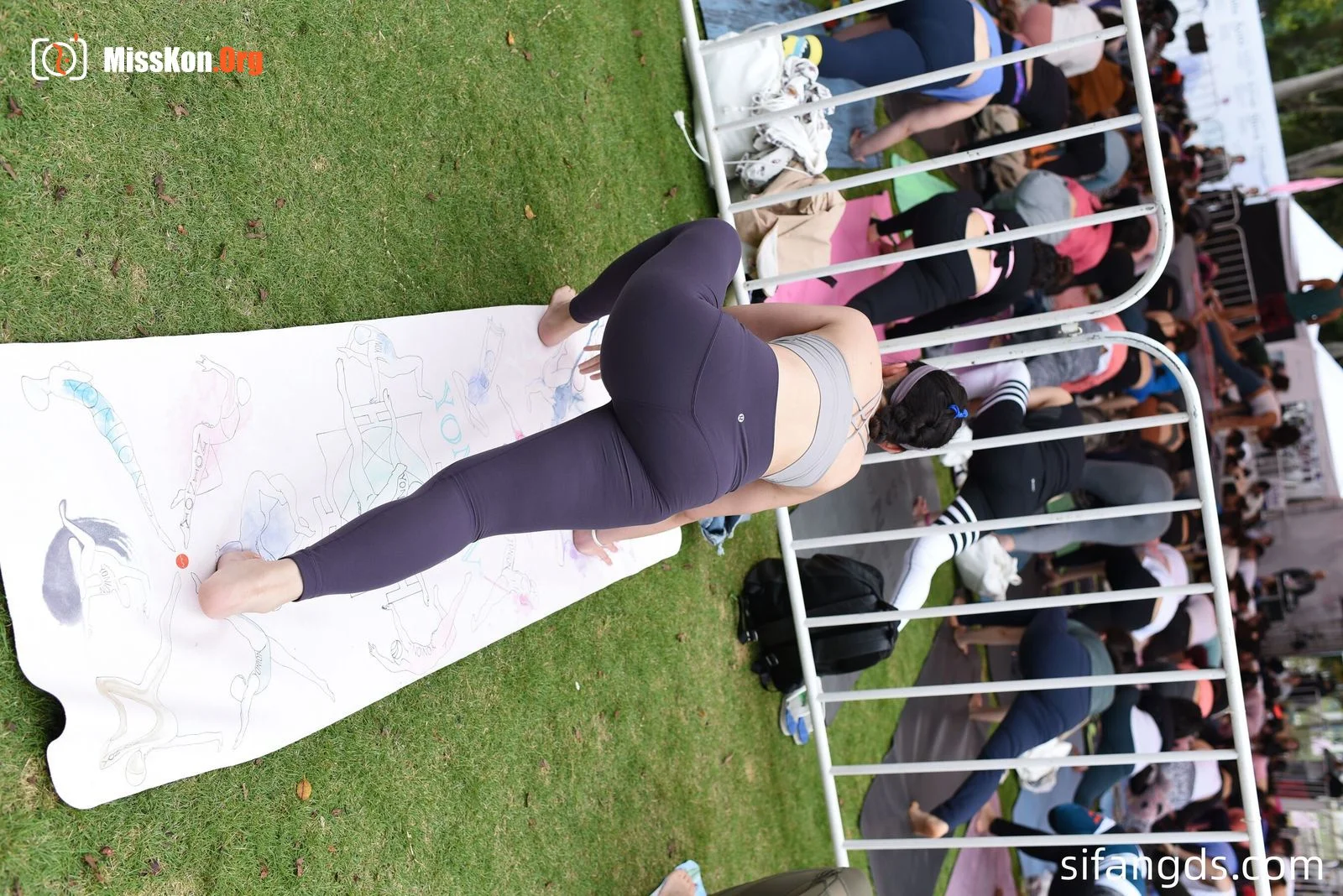 Chengdu Open-Air Yoga (Part 2) - Photo 16