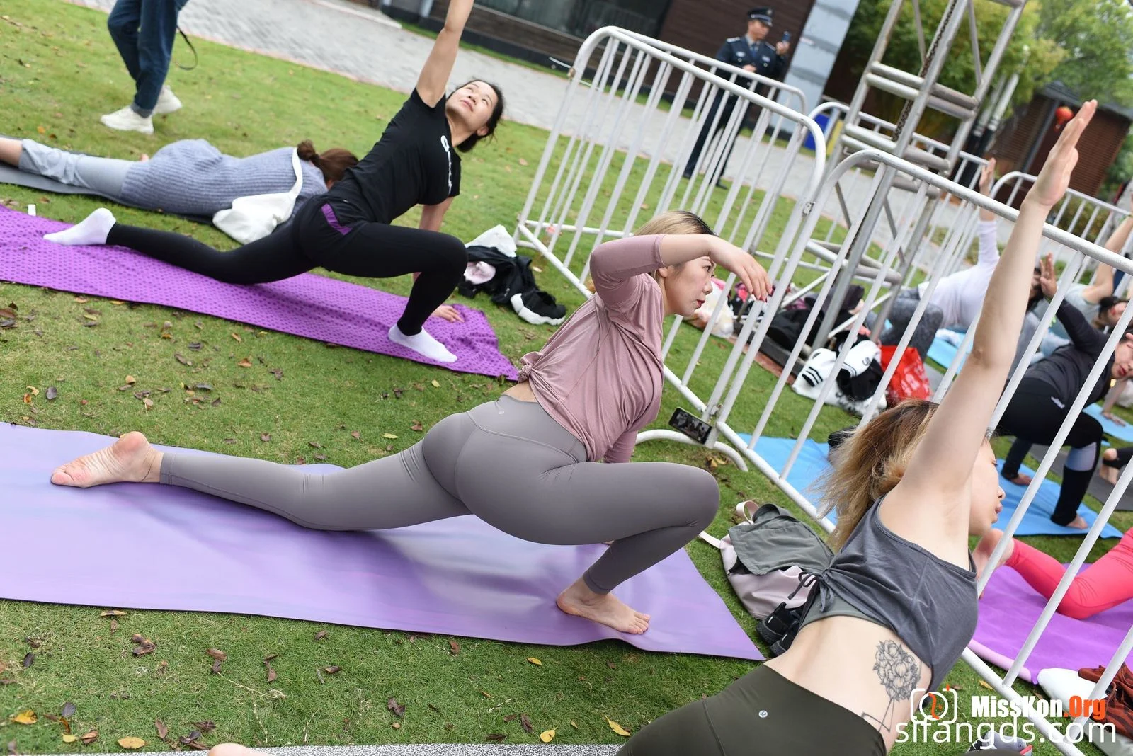 Chengdu Open-Air Yoga (Part 2) - Photo 3
