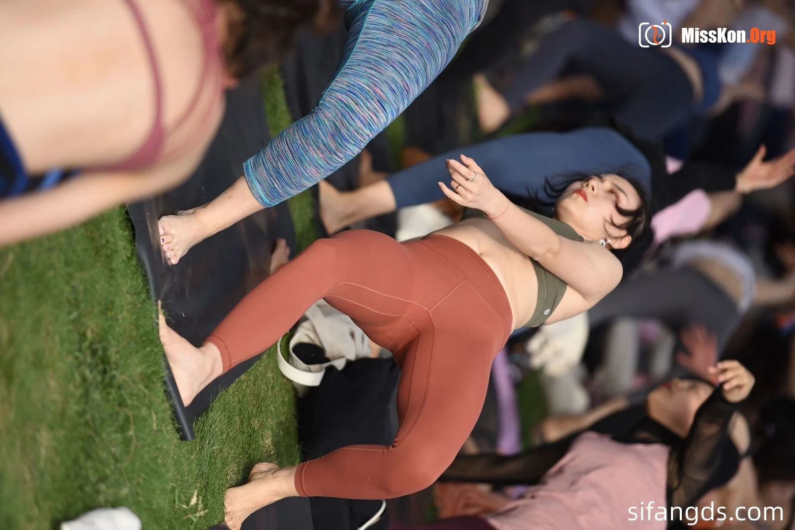 Chengdu Open-Air Yoga (Part 3) - Photo 6