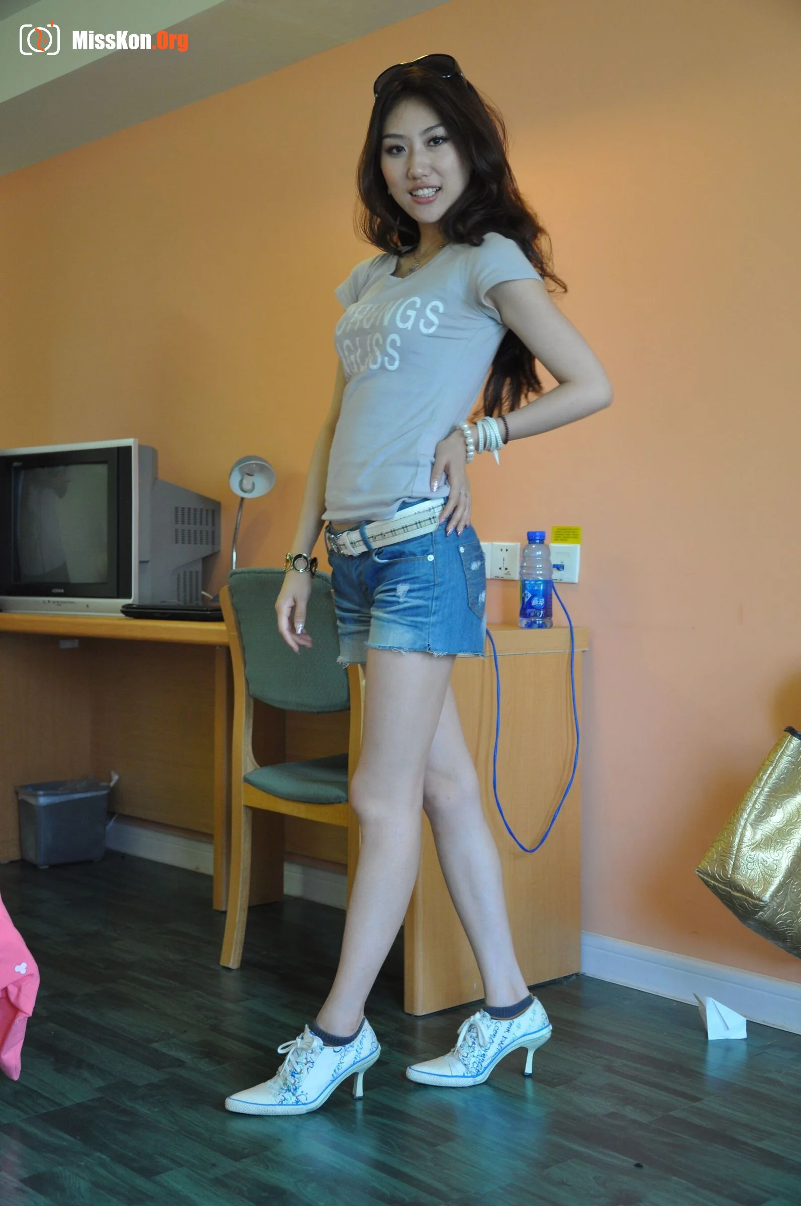 Chinese model Gong Rumin sexy photo set (2010-08-14) - Photo 13