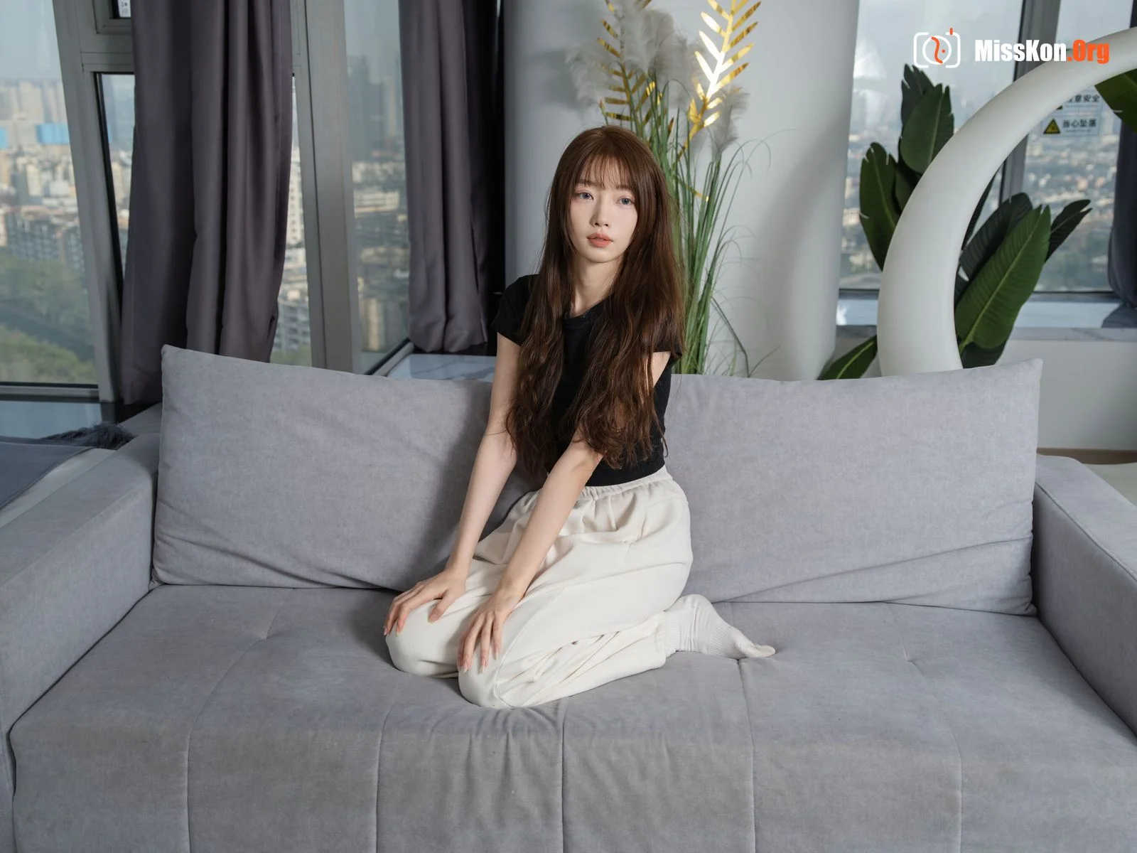 Chinese model Runrun's large-scale private photo shoot - Photo 14
