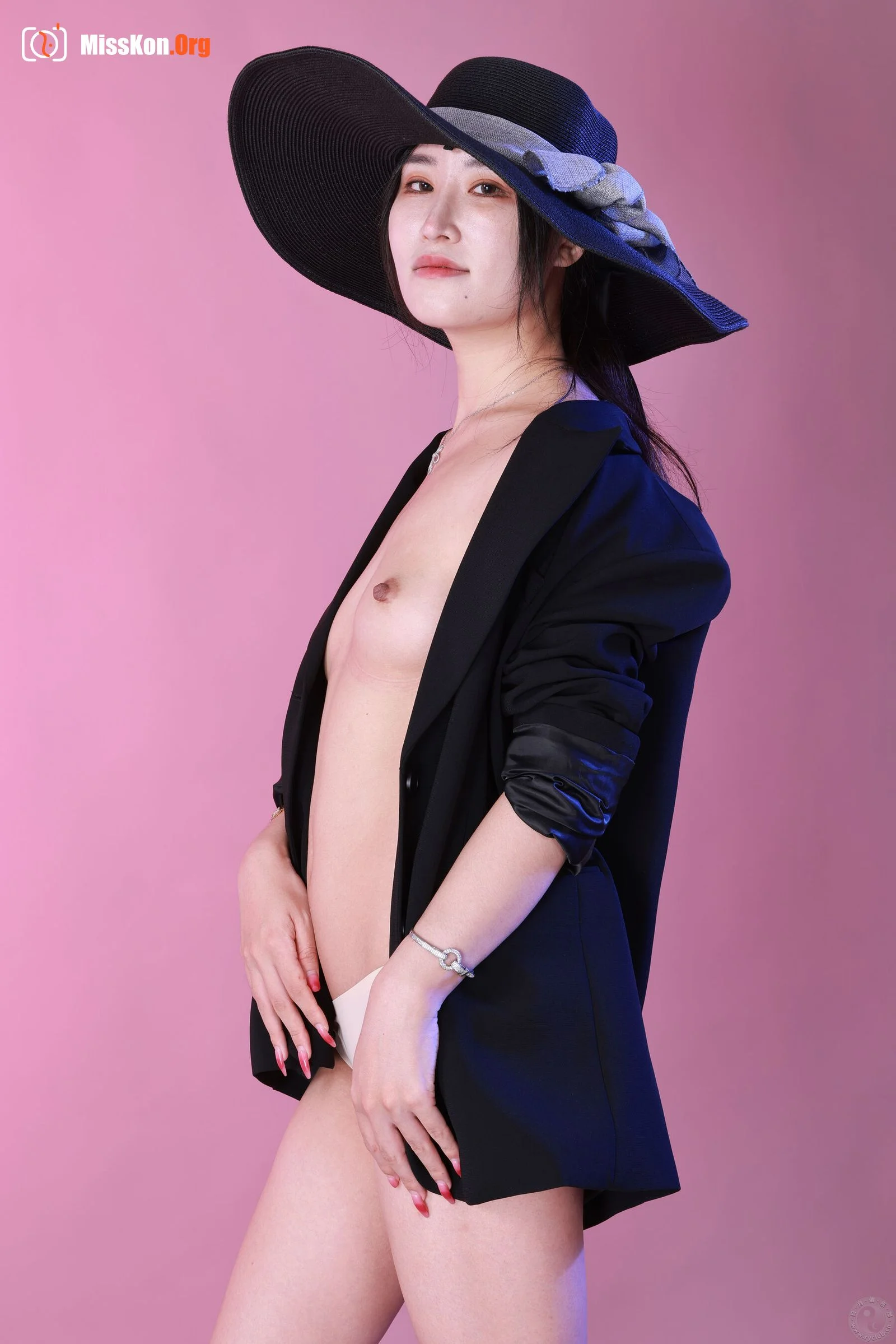 Chinese model Xiaohe's private photo shoot - Photo 18