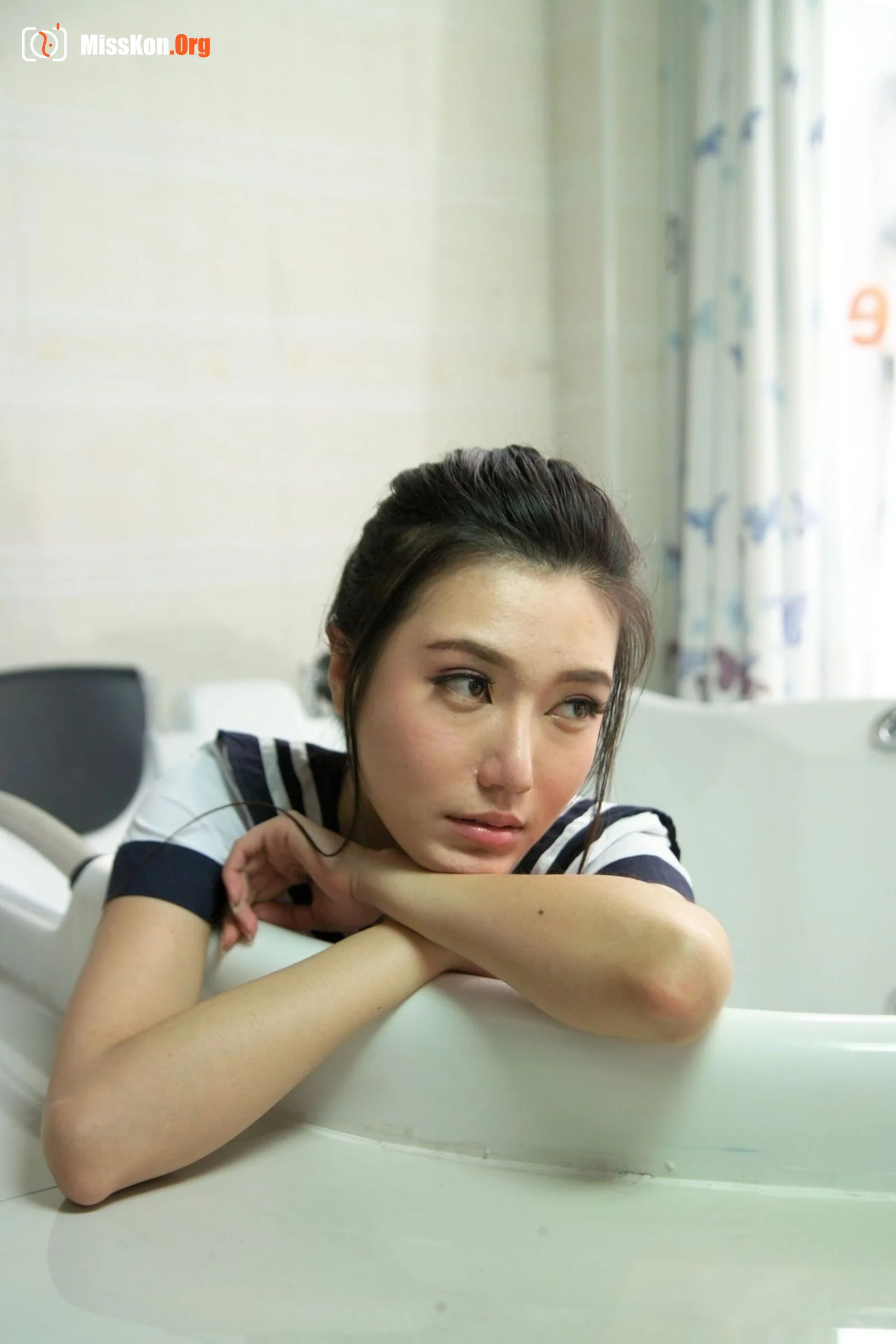 国模紫紫性感写真套图（2014-08-16） - 照片 13