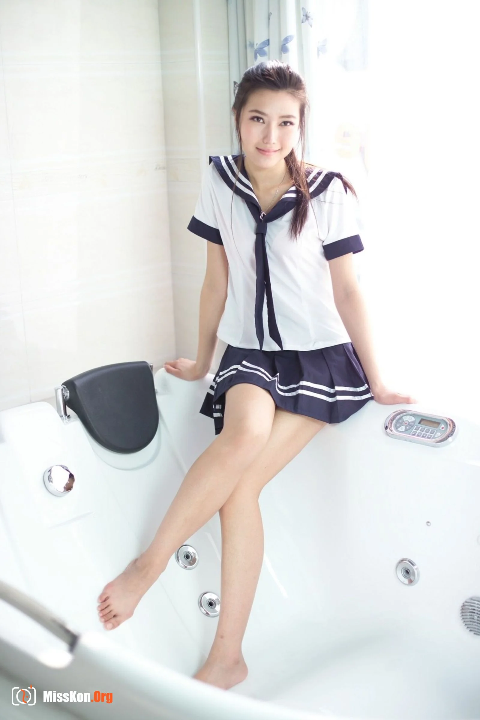 国模紫紫性感写真套图（2014-08-16） - 照片 18