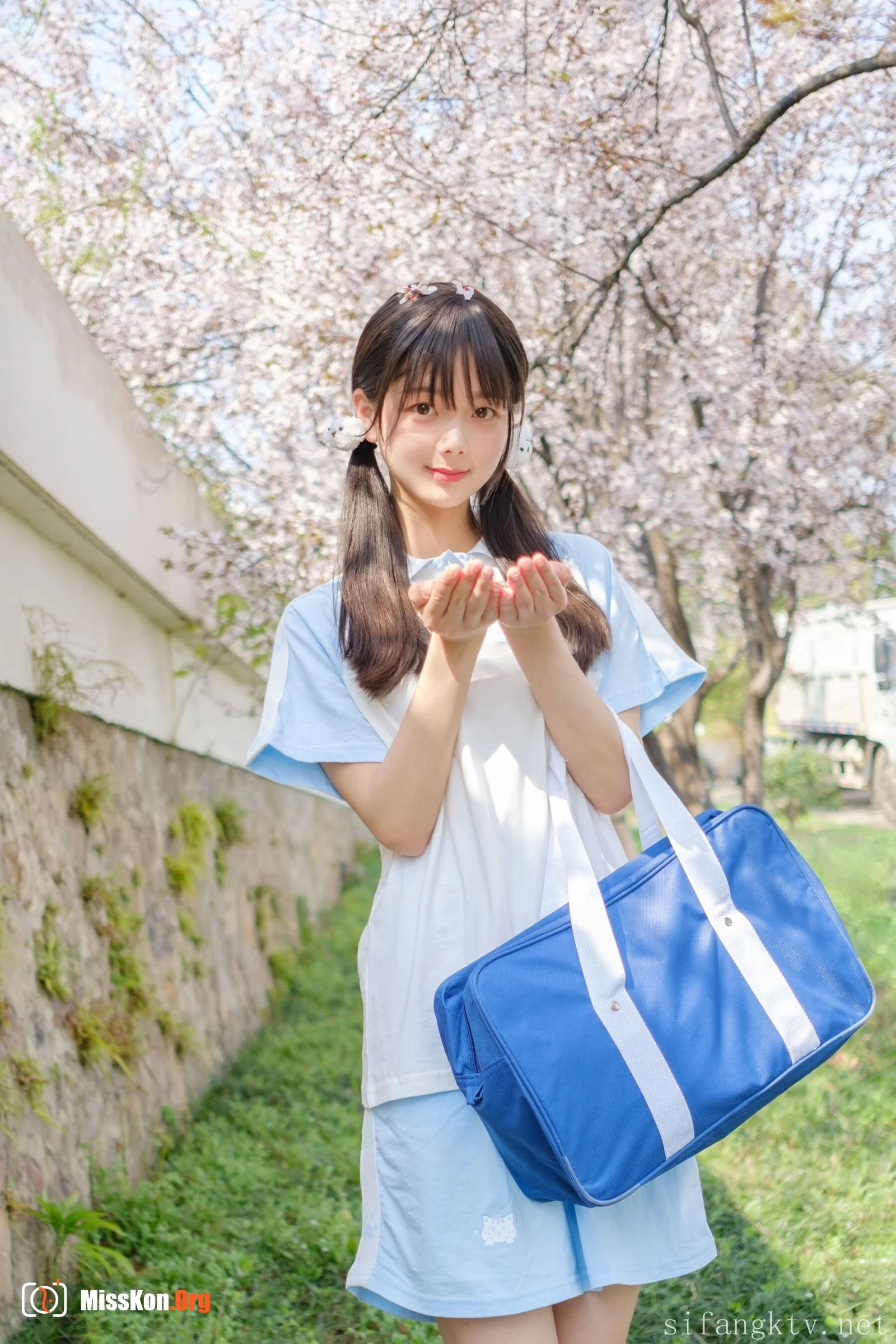 Chixi Yeye: sportswear - Photo 2