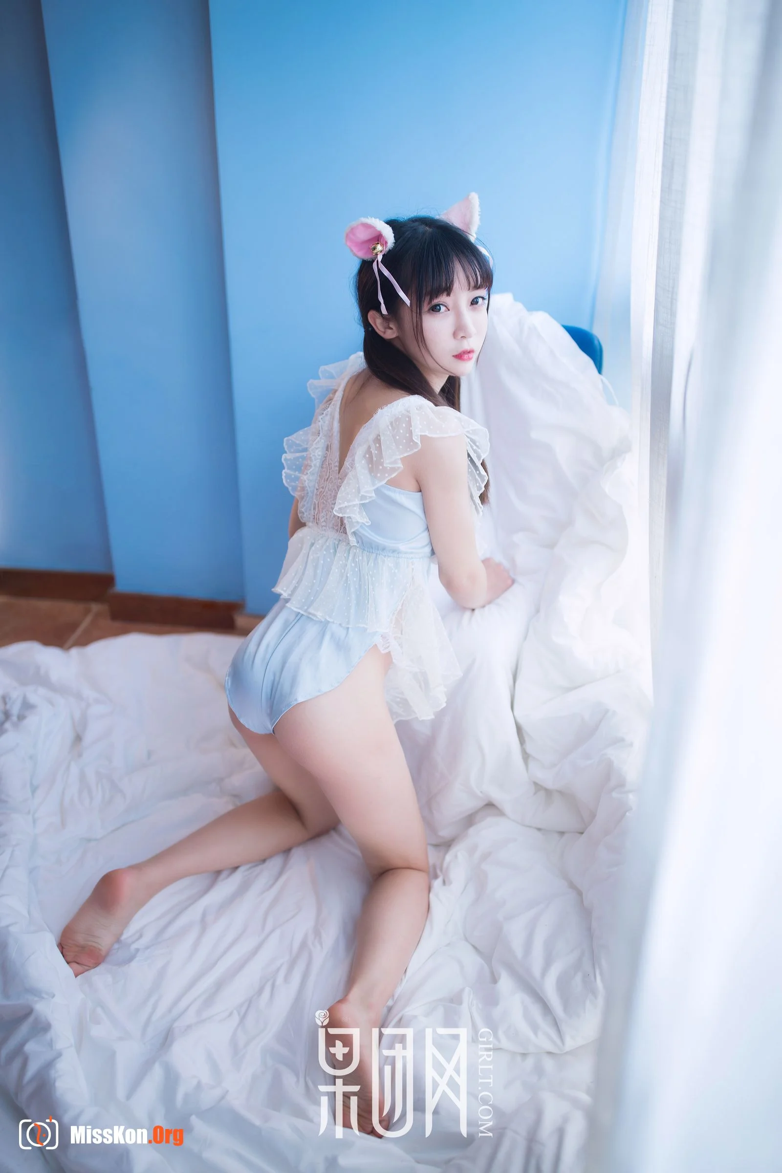 Cute girl pink candy - Photo 16