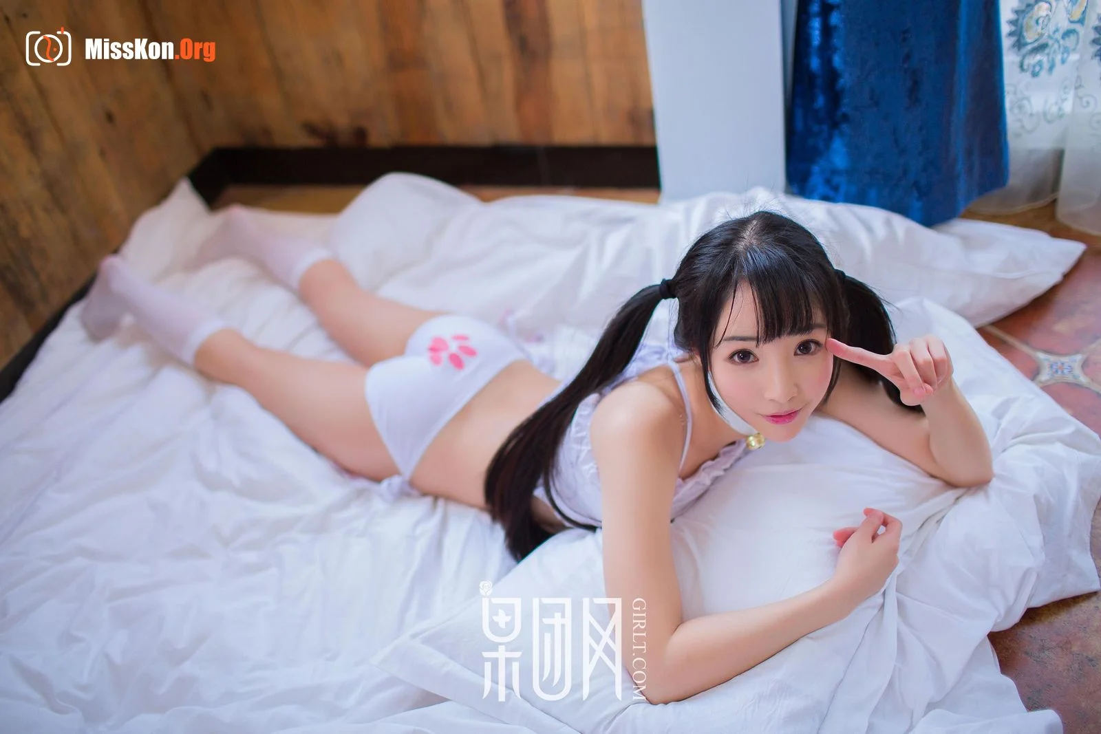 Cute sister - Photo 9