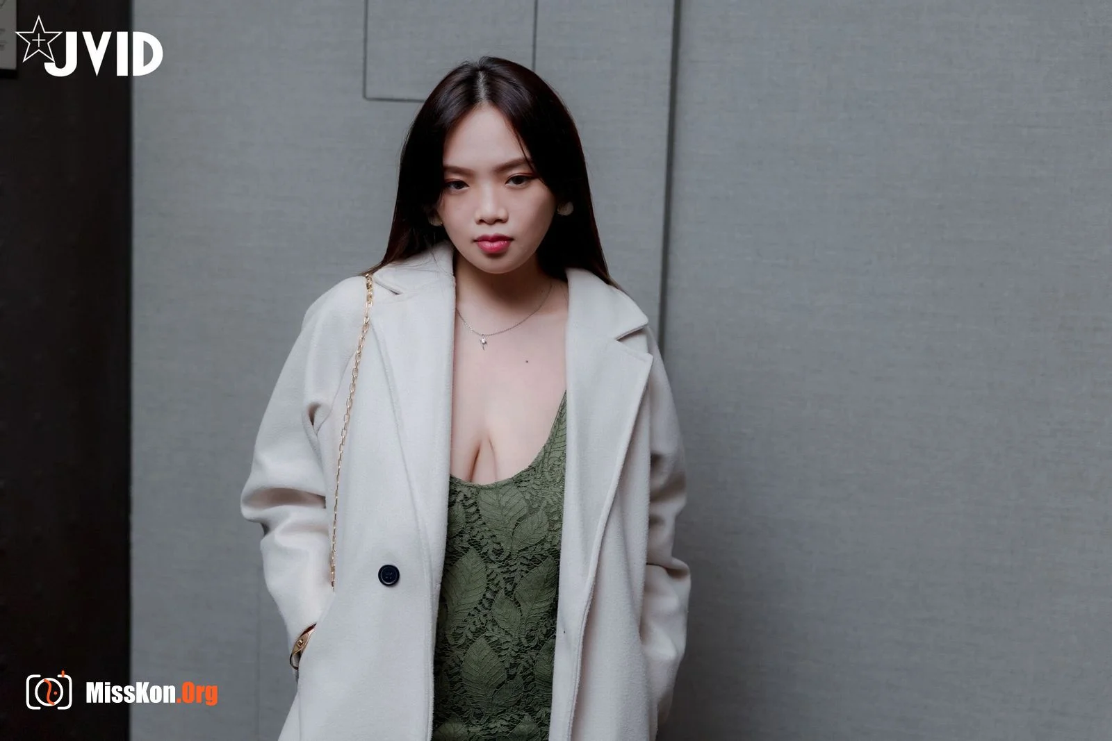 Date the landlady to exchange rent - Photo 11