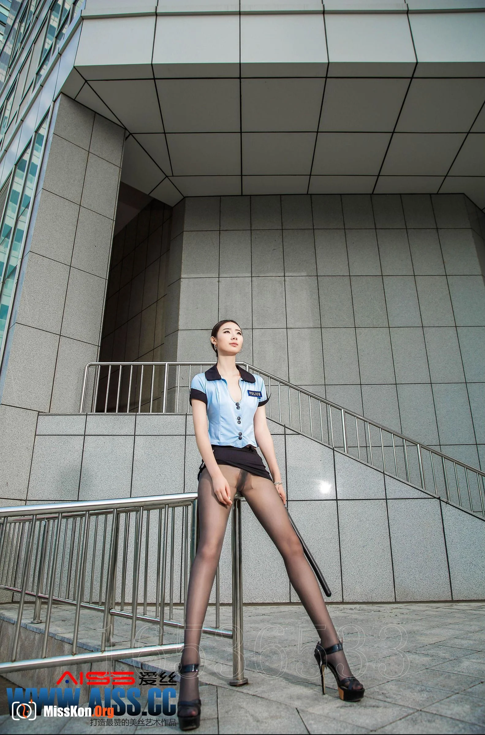 Diamond version: F5023: 115CM long-legged policeman (F5023) - Photo 15