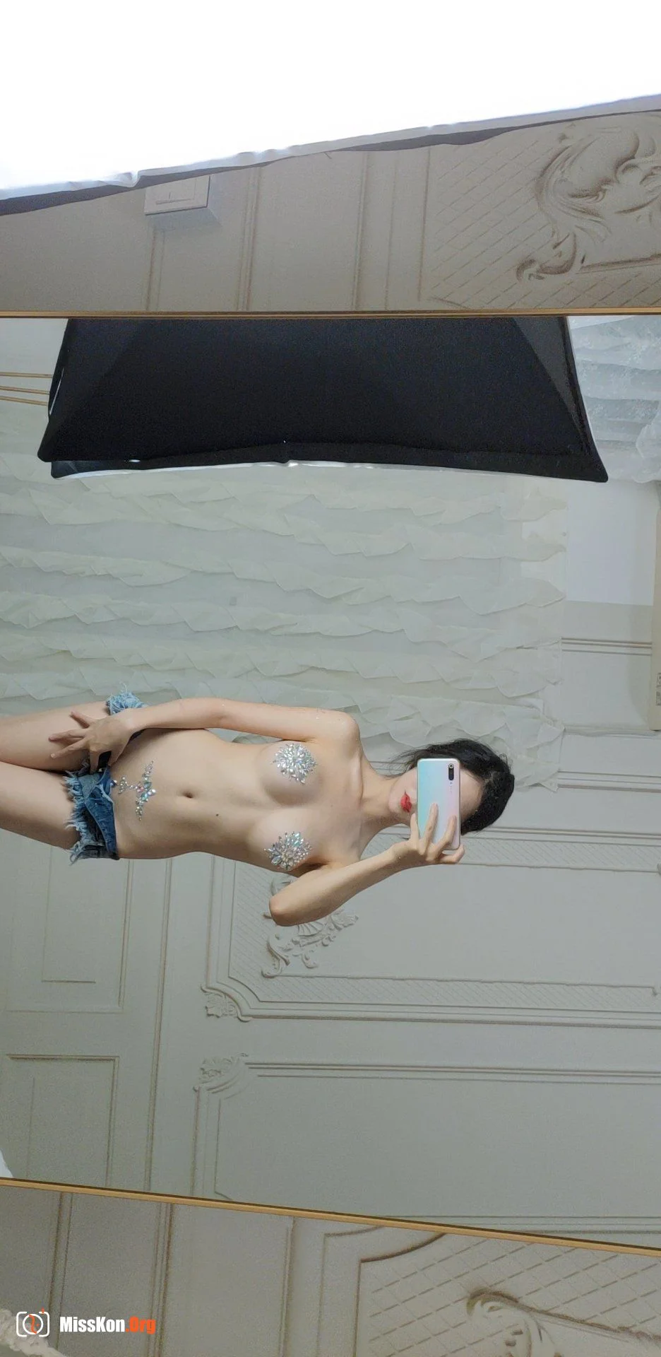 Douniang Lishi: Crystal selfie - Photo 3