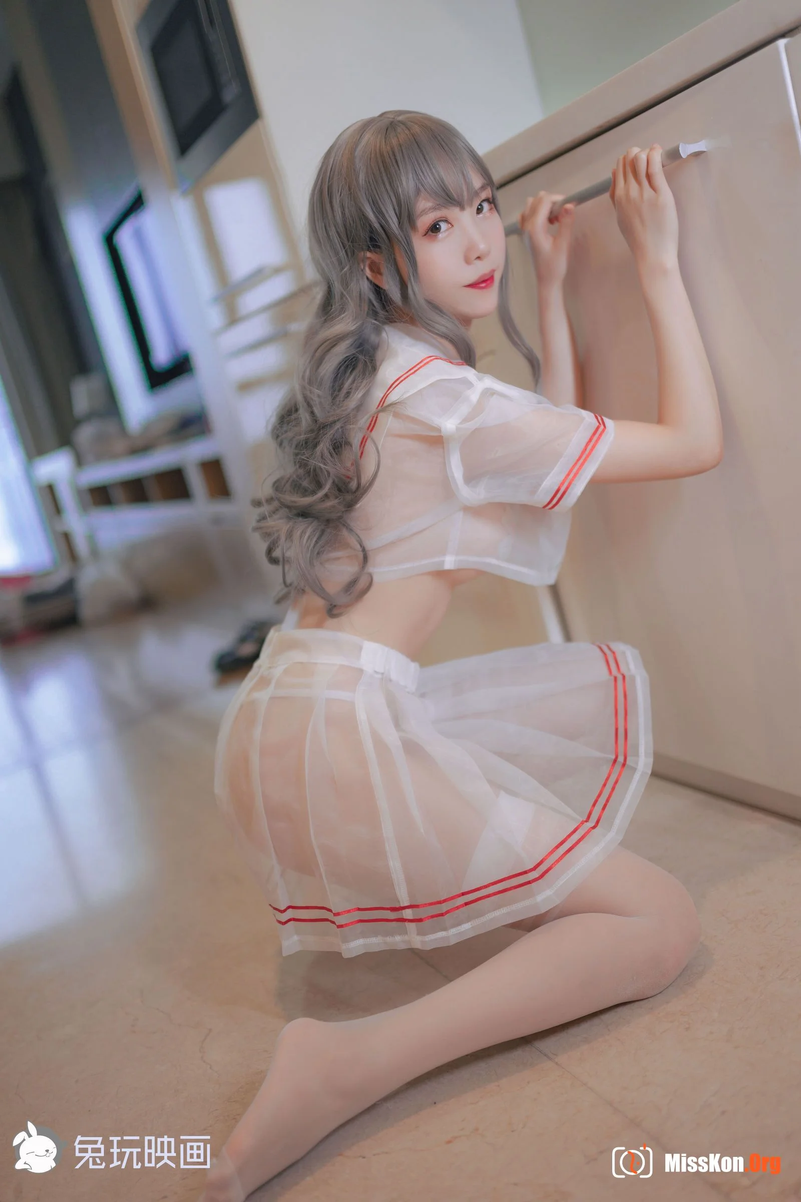 Douniang Lishi: Lady in uniform - Photo 2