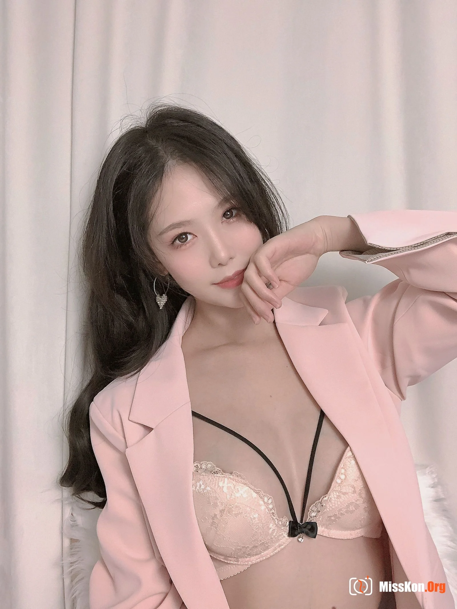 Douniang Lishi: Pink suit - Photo 4