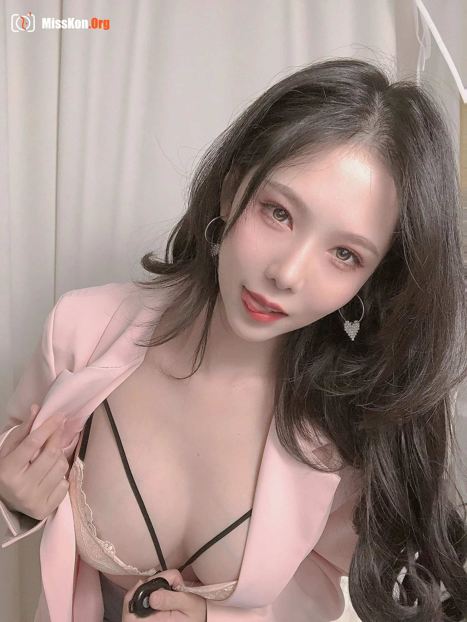 Douniang Lishi: Pink suit - Photo 6